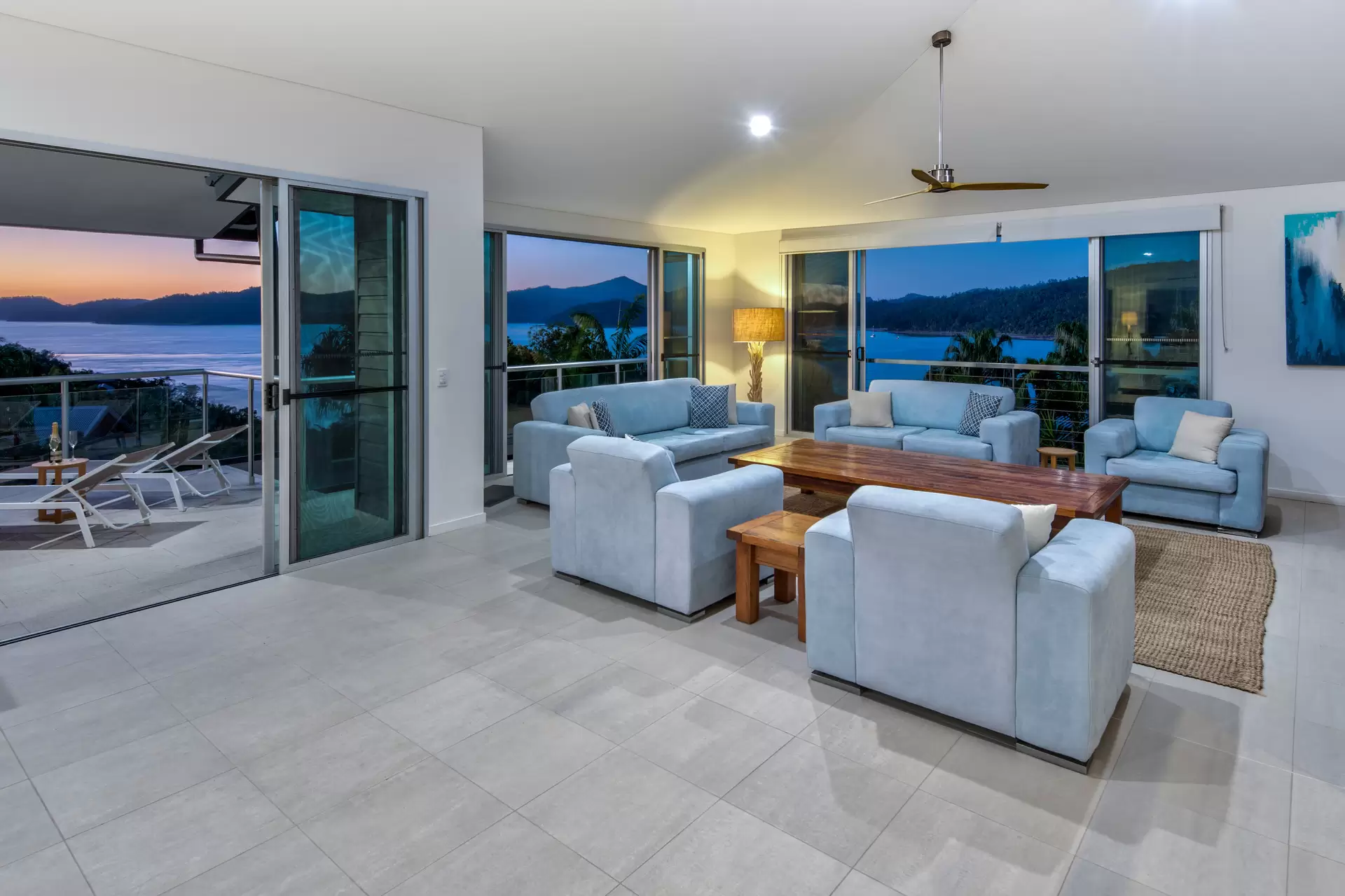 Peninsula 1, 18 Whitsunday Boulevard, Hamilton Island Sold by Queensland Sotheby's International Realty - image 1