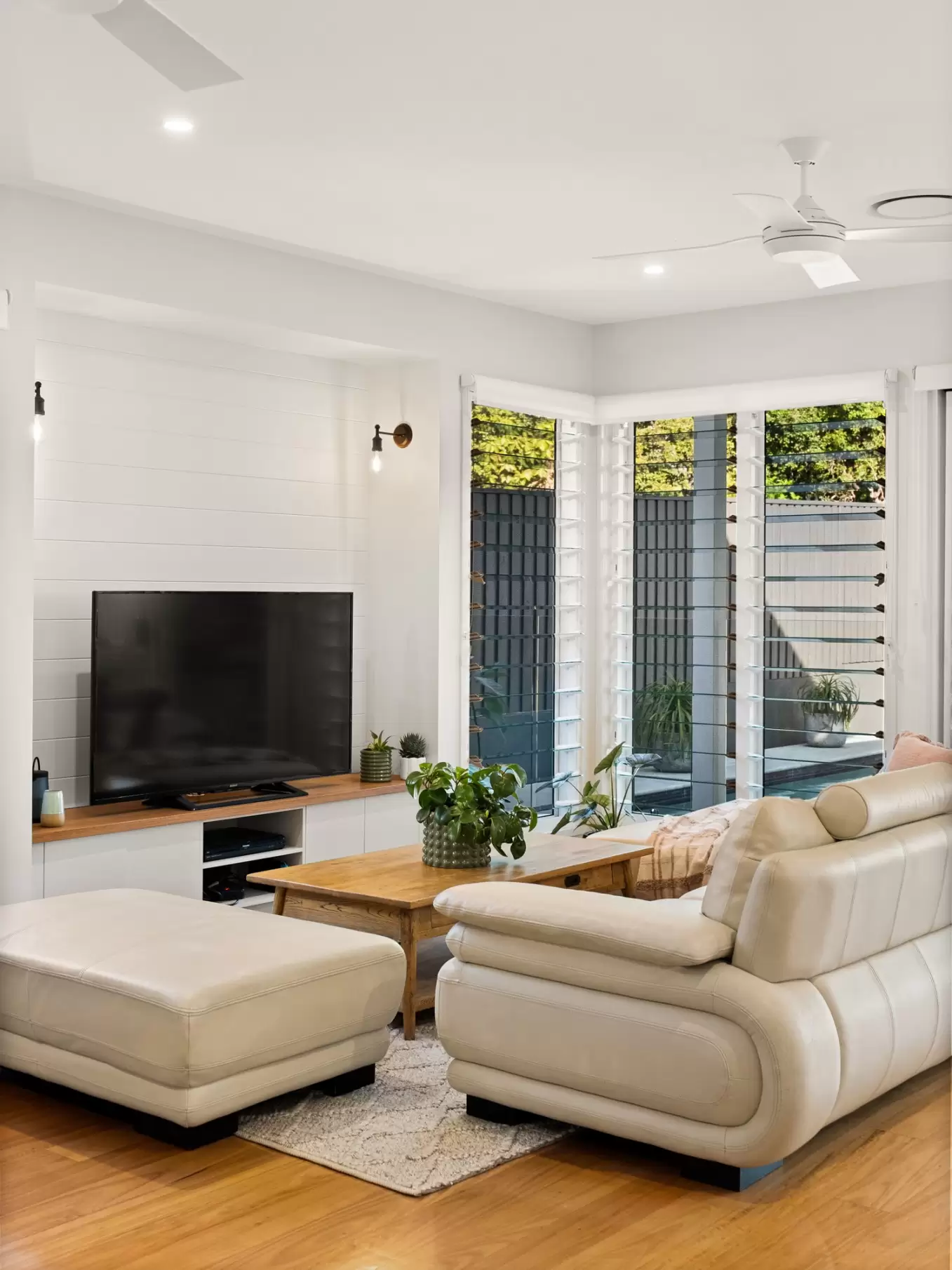 26 Cressey Street, Wavell Heights Sold by Queensland Sotheby's International Realty - image 1