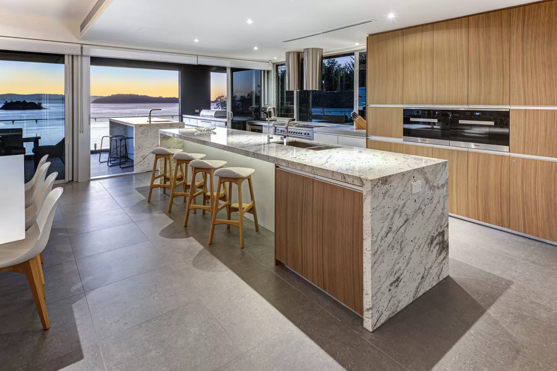 6 Plum Pudding Close, Hamilton Island For Sale by  - image 1