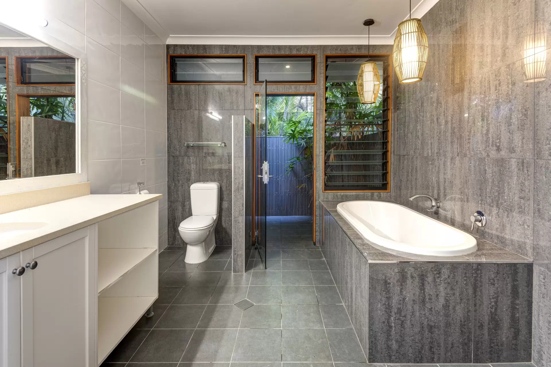 9 Melaleuca Drive, Hamilton Island Sold by Queensland Sotheby's International Realty - image 1