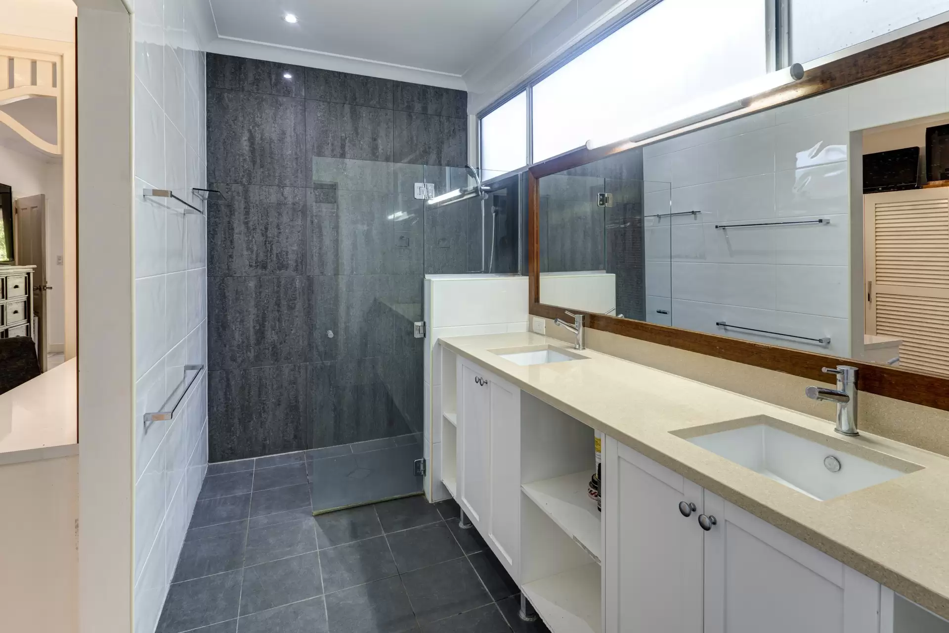 9 Melaleuca Drive, Hamilton Island Sold by Queensland Sotheby's International Realty - image 1
