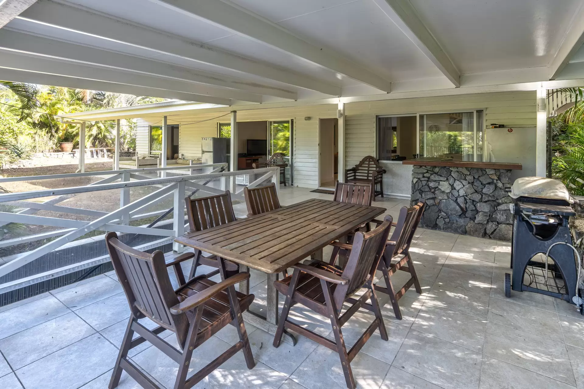 9 Melaleuca Drive, Hamilton Island Sold by Queensland Sotheby's International Realty - image 1