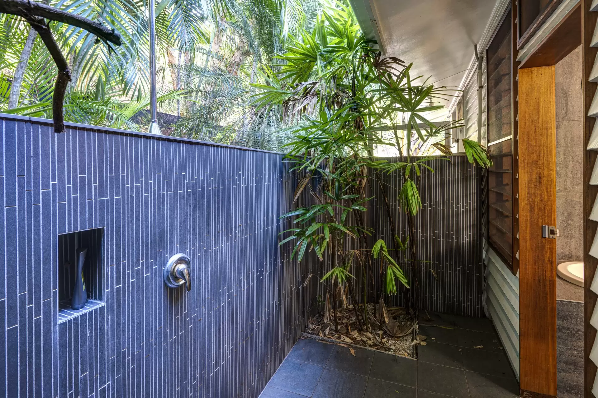 9 Melaleuca Drive, Hamilton Island Sold by Queensland Sotheby's International Realty - image 1