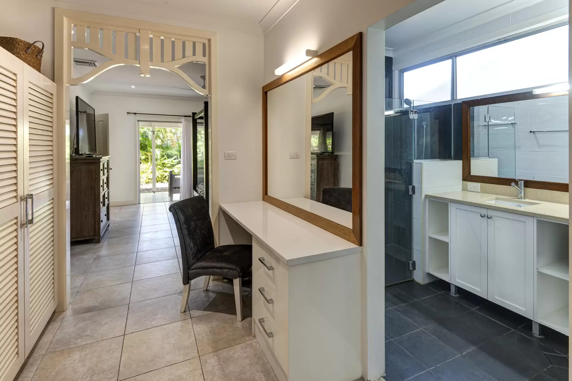 9 Melaleuca Drive, Hamilton Island Sold by Queensland Sotheby's International Realty - image 1