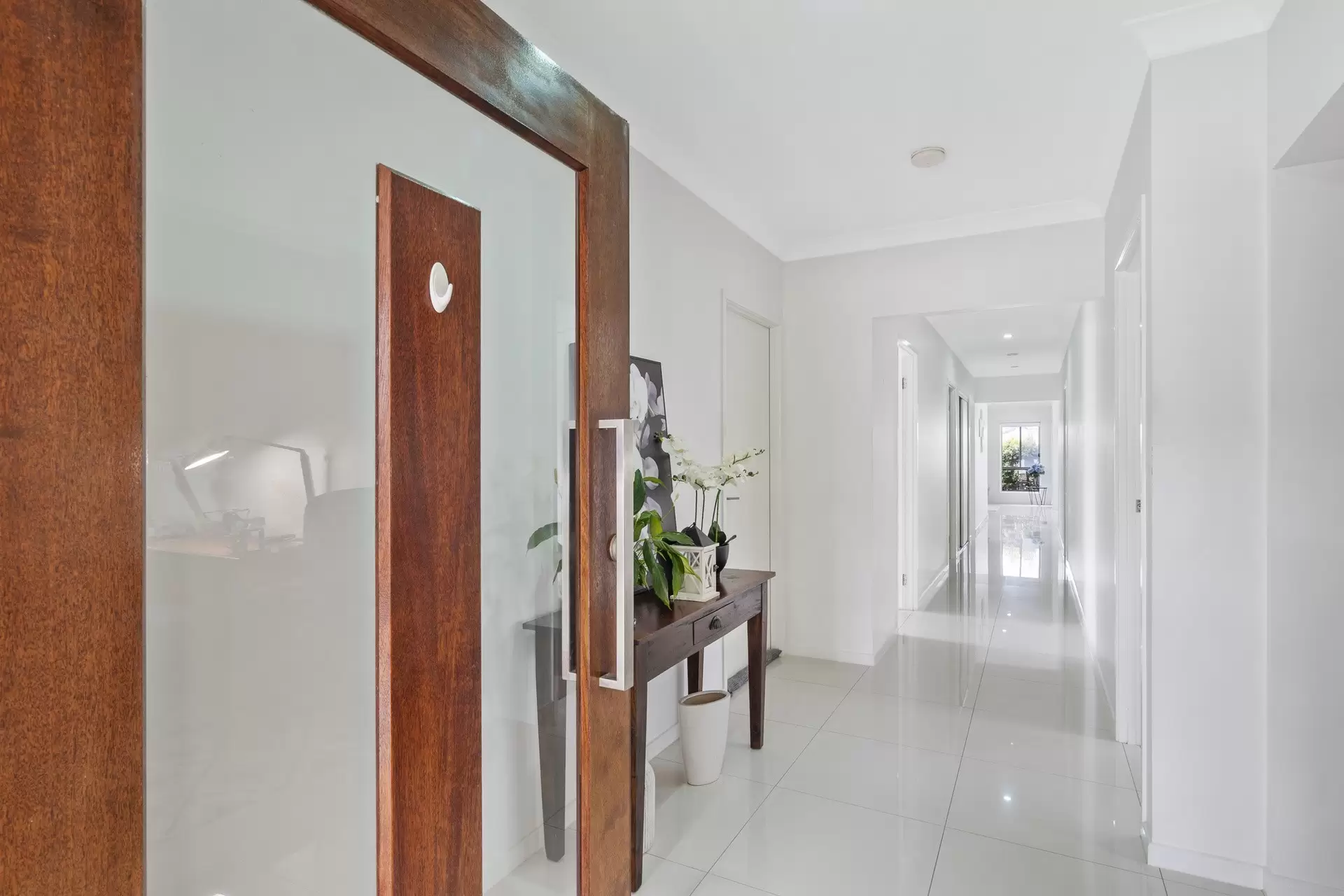 25 Fiddlewood Street, Victoria Point Sold by  - image 1