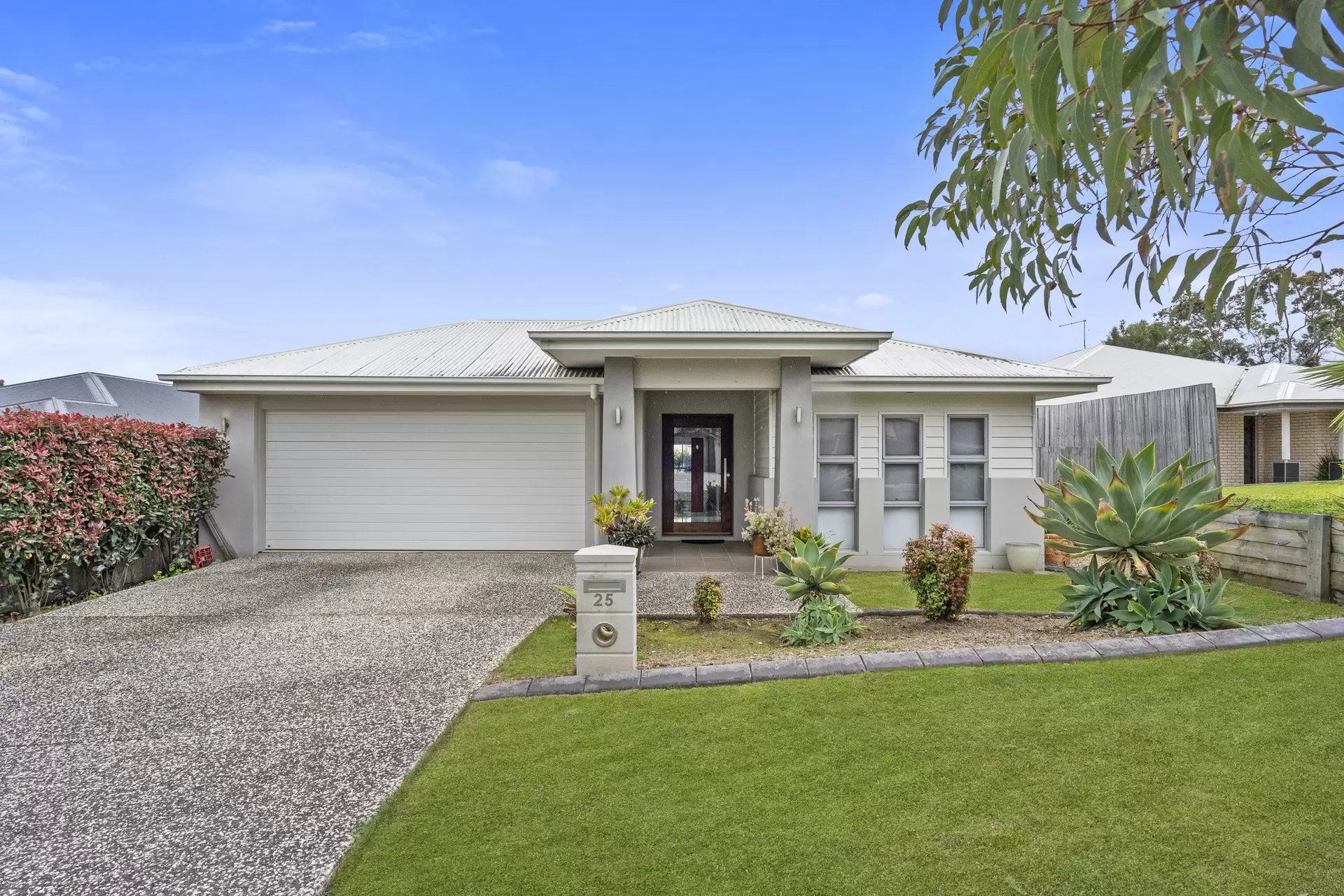 25 Fiddlewood Street, Victoria Point Sold by  - image 1