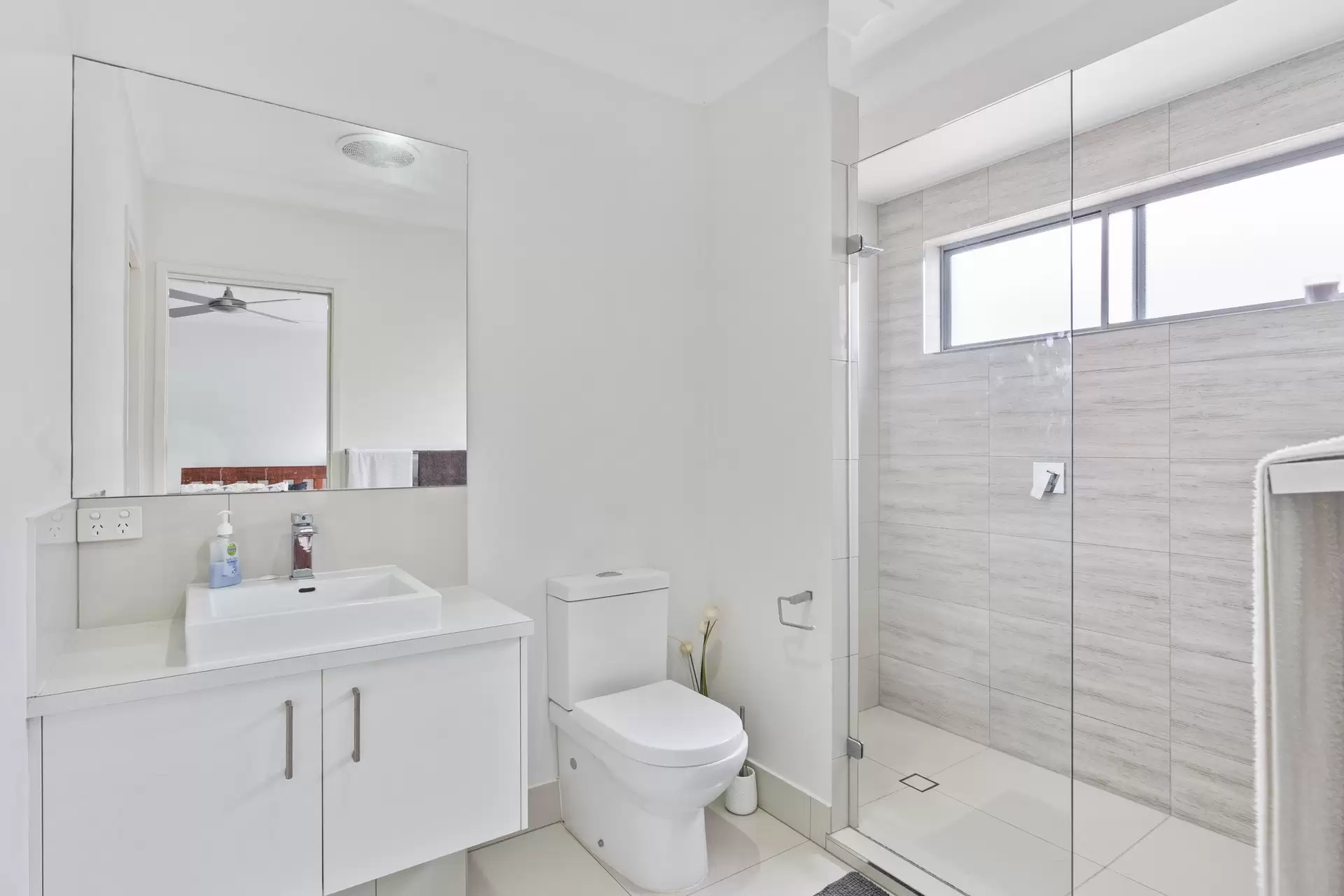 25 Fiddlewood Street, Victoria Point Sold by  - image 1