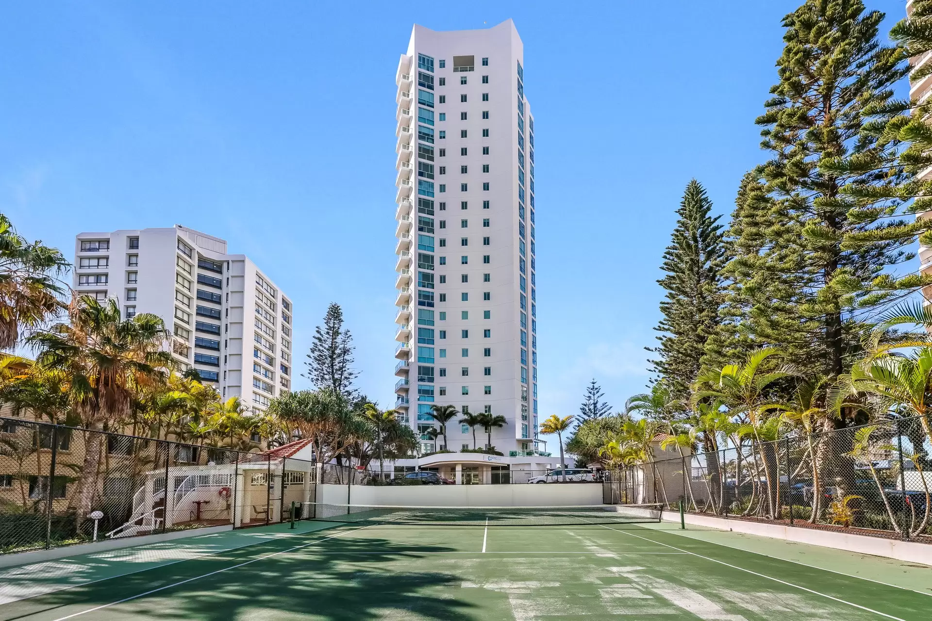 57/5 Woodroffe Avenue, Main Beach Sold by Queensland Sotheby's International Realty - image 1