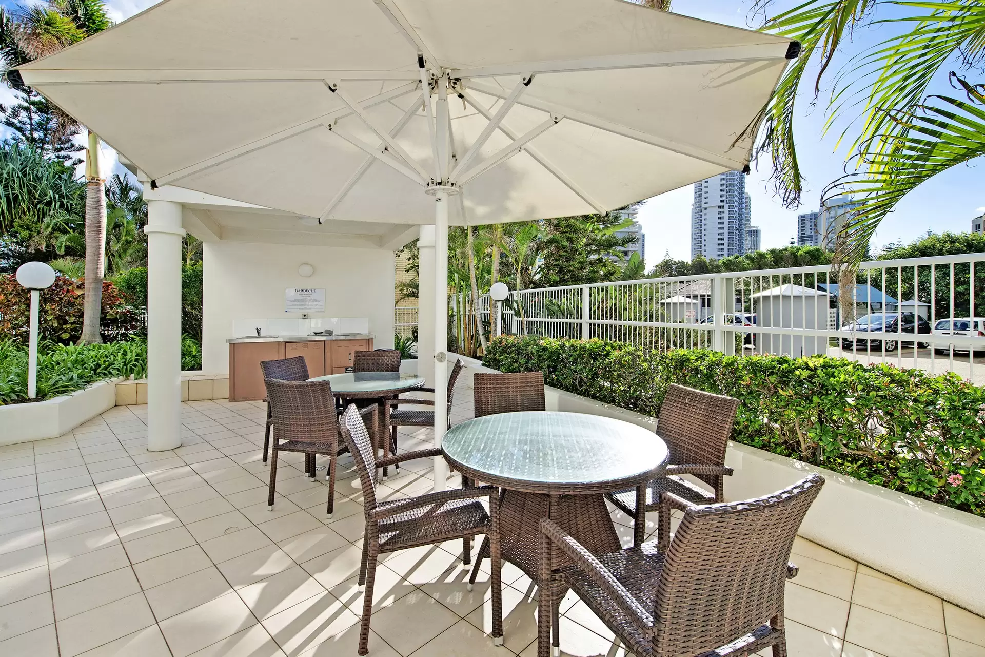 57/5 Woodroffe Avenue, Main Beach Sold by Queensland Sotheby's International Realty - image 1