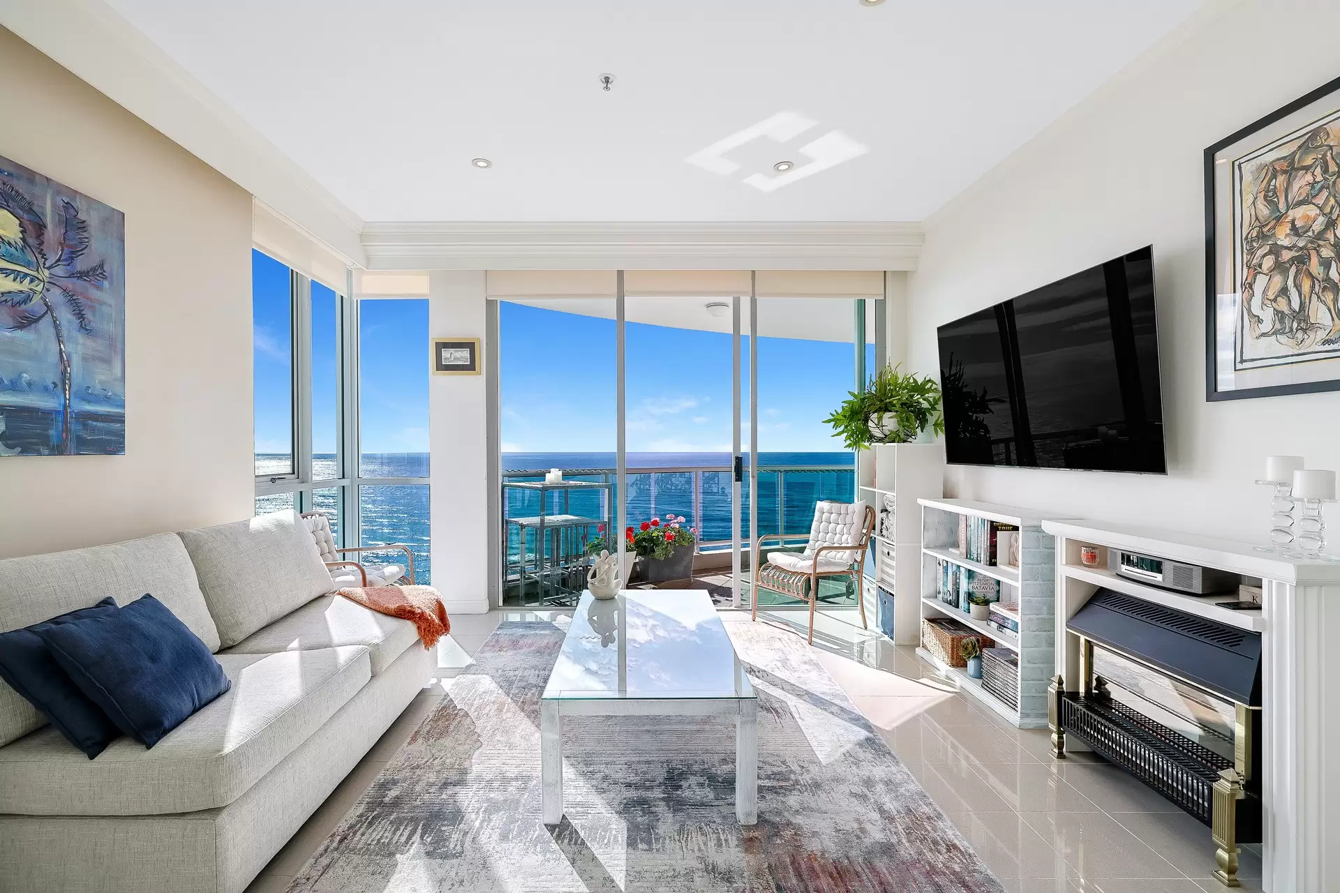 57/5 Woodroffe Avenue, Main Beach Sold by Queensland Sotheby's International Realty - image 1