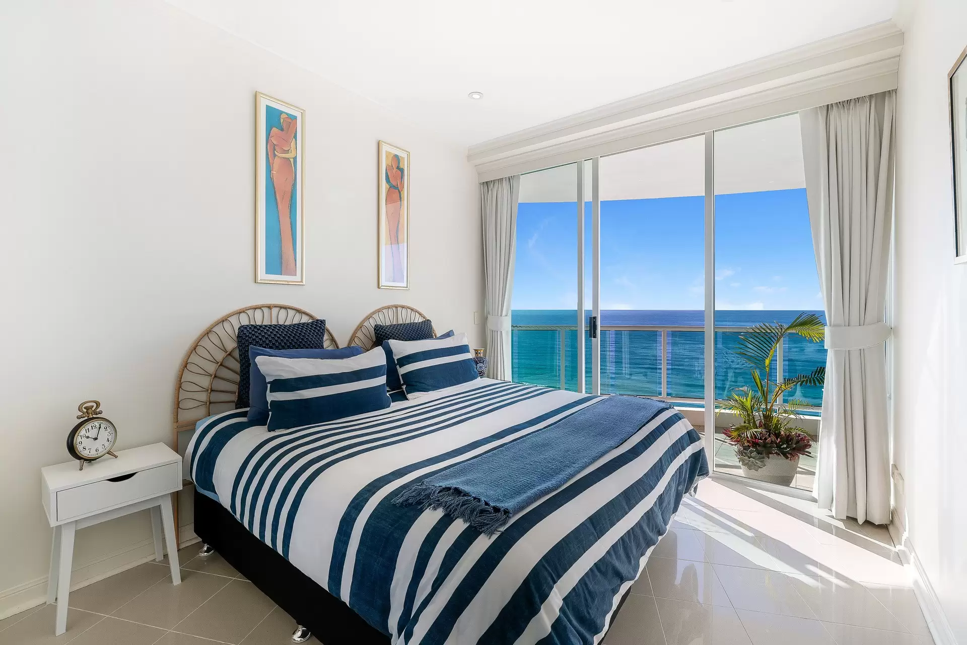 57/5 Woodroffe Avenue, Main Beach Sold by Queensland Sotheby's International Realty - image 1