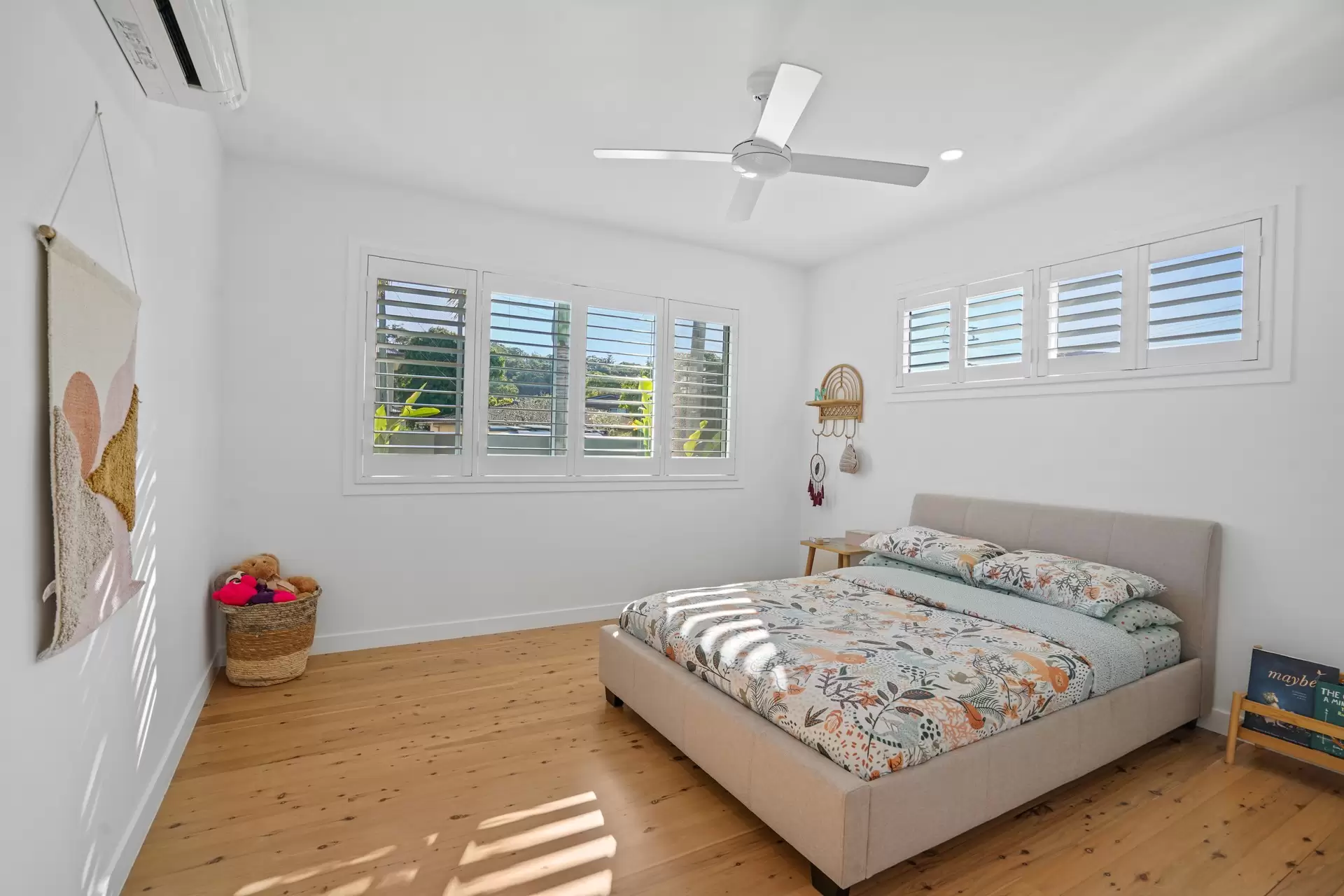 33 Ikkina Road, Burleigh Heads Sold by Queensland Sotheby's International Realty - image 1