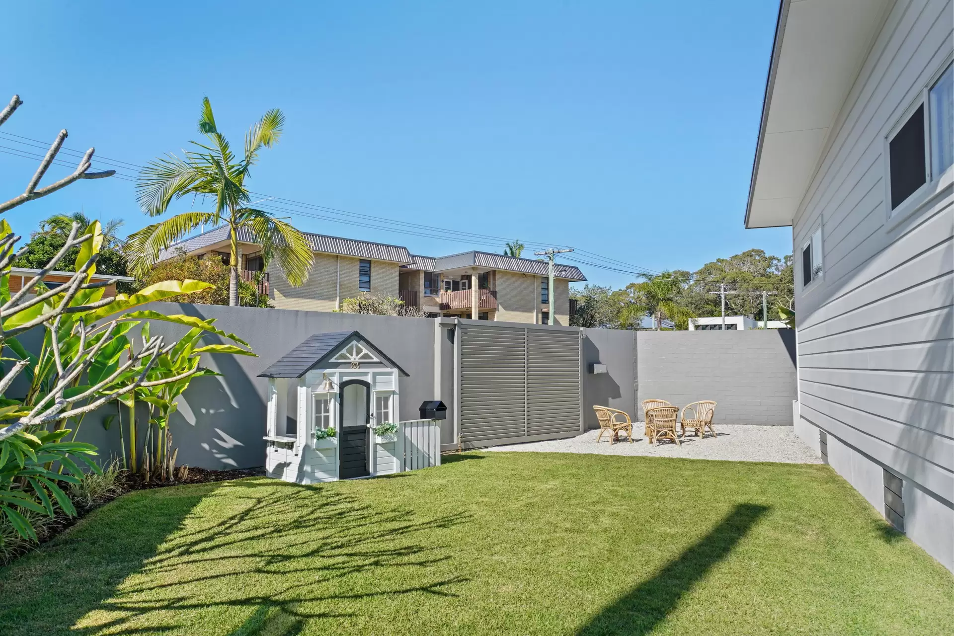 33 Ikkina Road, Burleigh Heads Sold by Queensland Sotheby's International Realty - image 1
