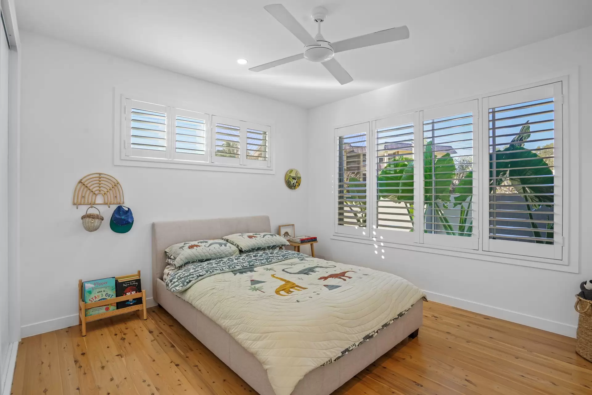 33 Ikkina Road, Burleigh Heads Sold by Queensland Sotheby's International Realty - image 1