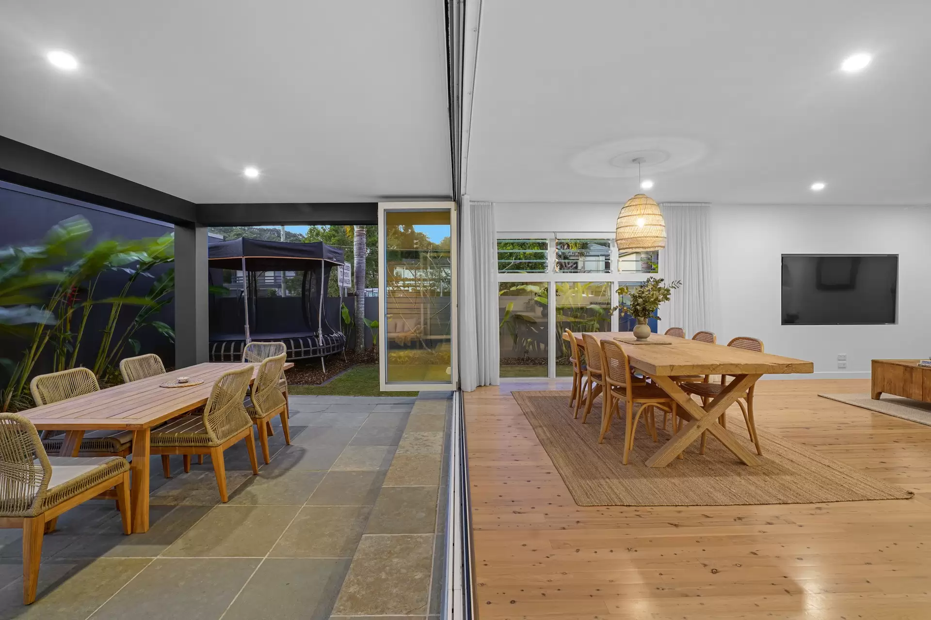 33 Ikkina Road, Burleigh Heads Sold by Queensland Sotheby's International Realty - image 1