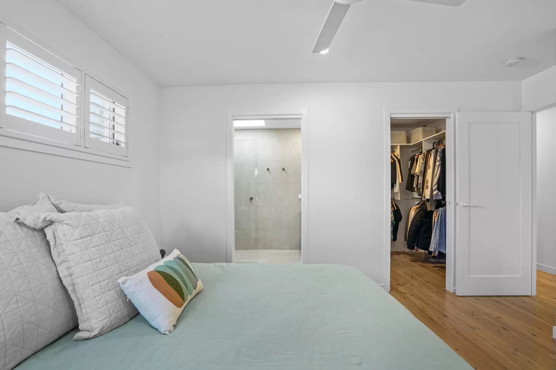 33 Ikkina Road, Burleigh Heads Sold by Queensland Sotheby's International Realty - image 1