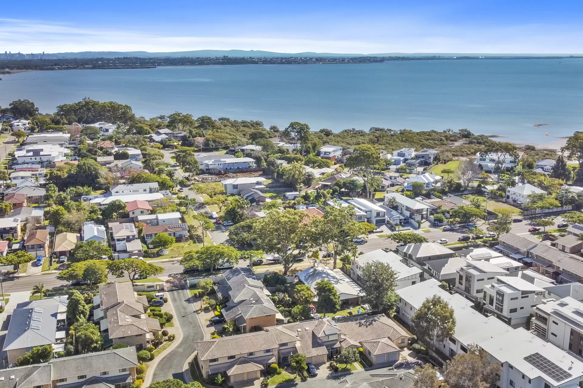 8/299 Main  Road, Wellington Point Sold by Queensland Sotheby's International Realty - image 1