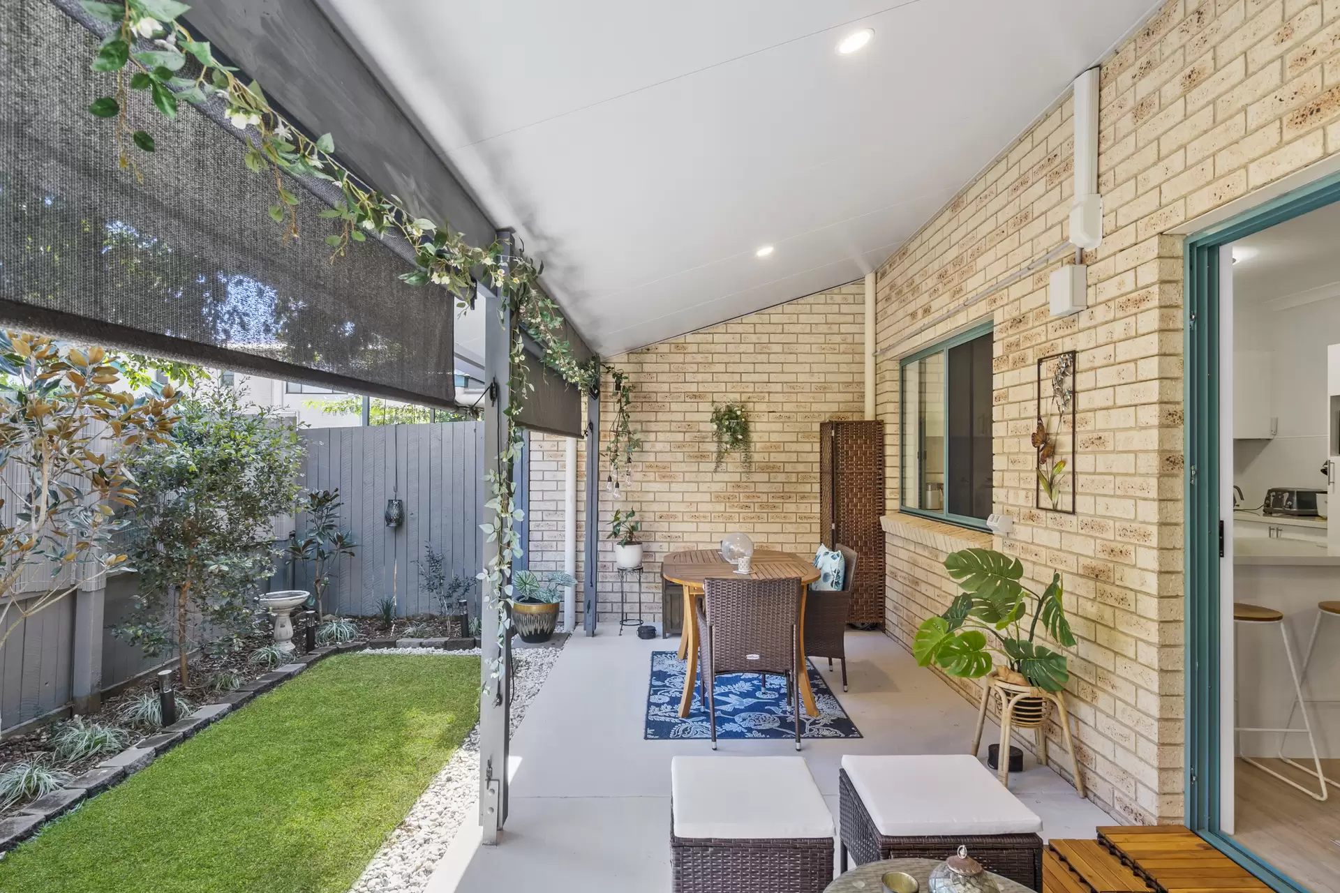 8/299 Main  Road, Wellington Point Sold by Queensland Sotheby's International Realty - image 1