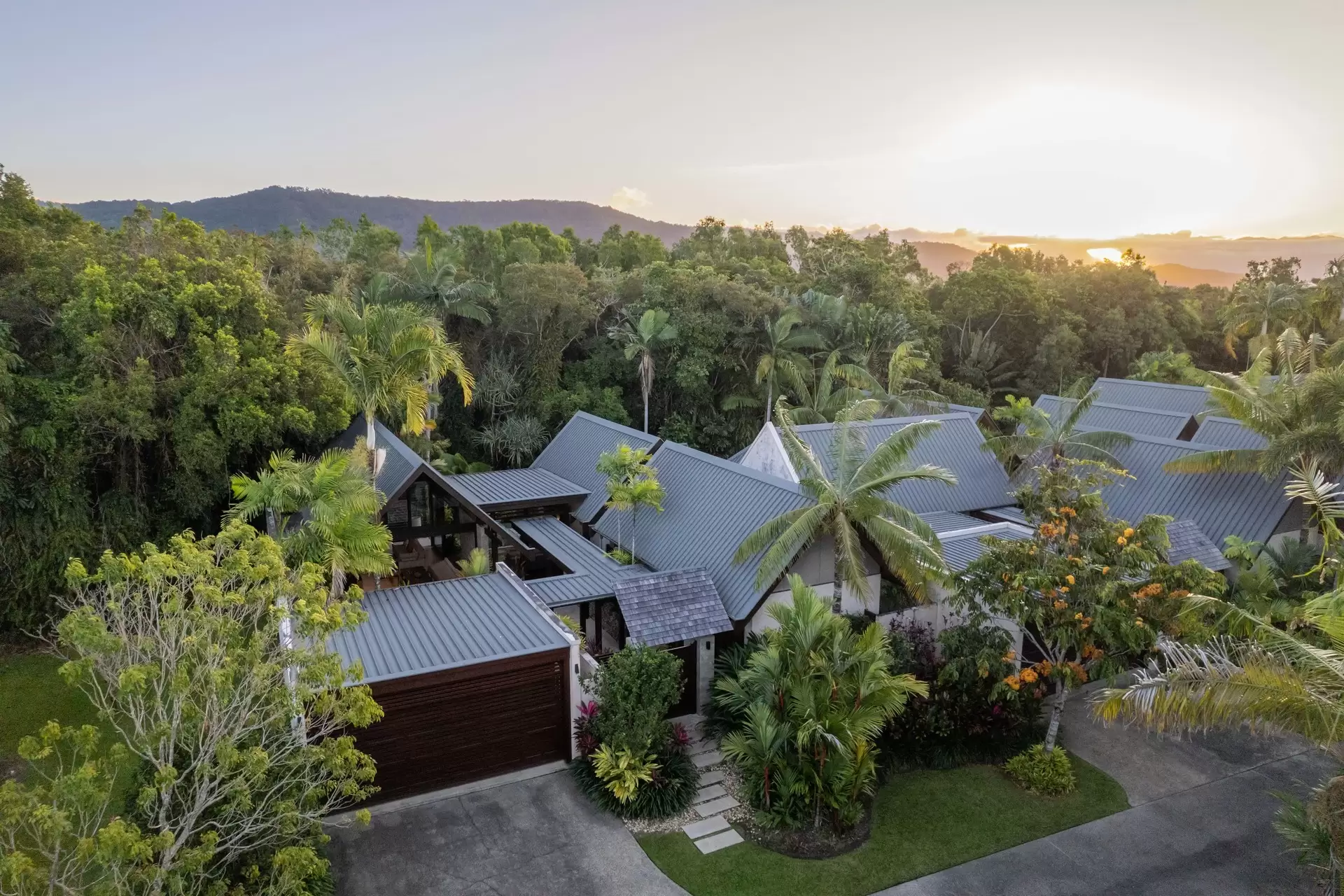26 Bale Drive, Port Douglas Sold by Queensland Sotheby's International Realty - image 1