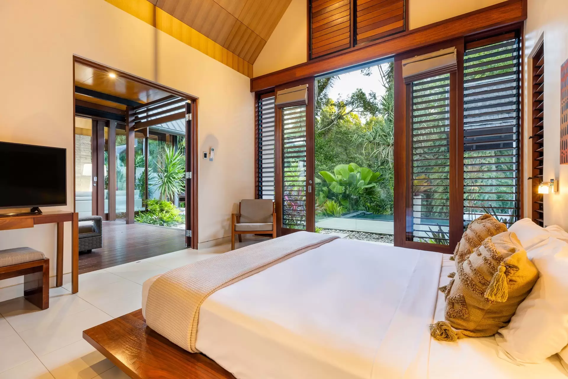 26 Bale Drive, Port Douglas Sold by Queensland Sotheby's International Realty - image 1