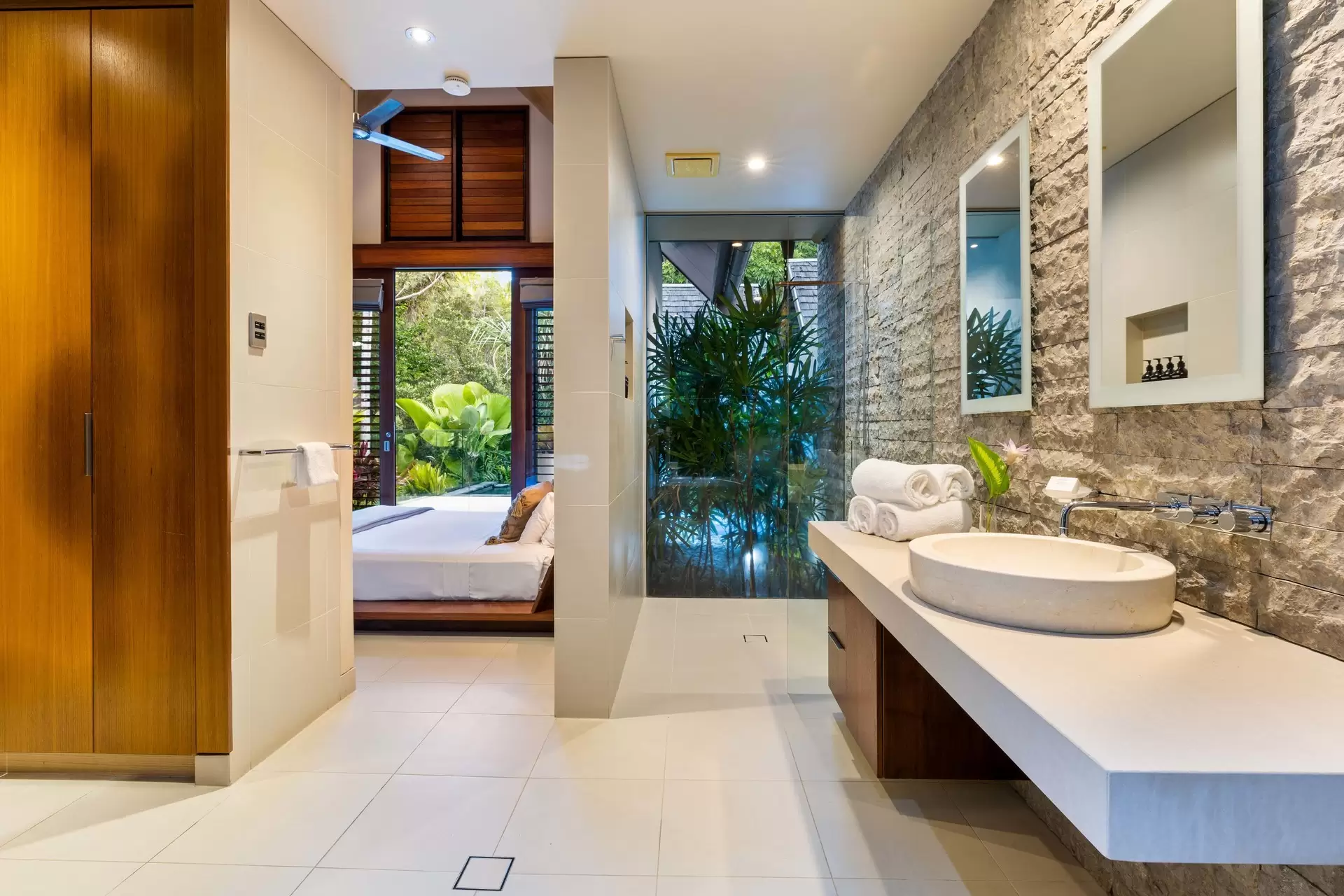 26 Bale Drive, Port Douglas Sold by Queensland Sotheby's International Realty - image 1