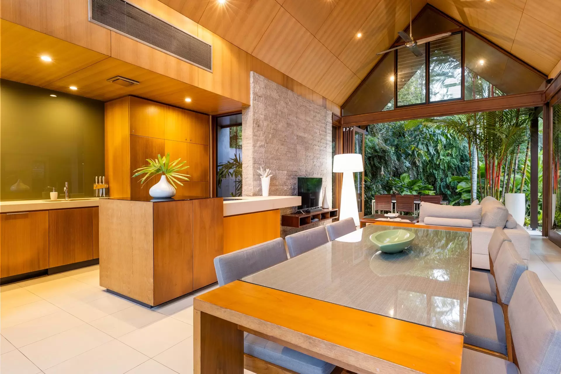26 Bale Drive, Port Douglas Sold by Queensland Sotheby's International Realty - image 1