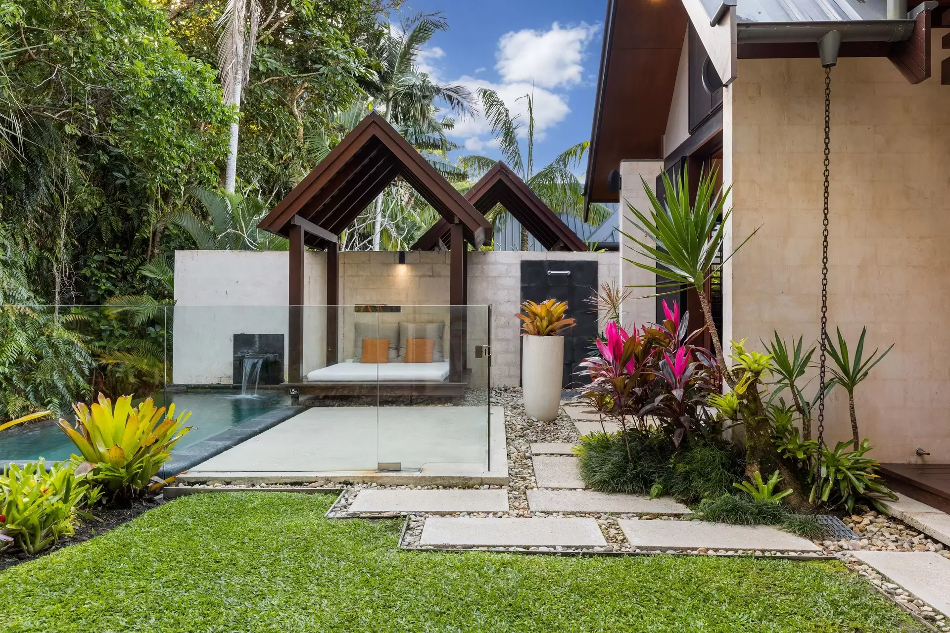 26 Bale Drive, Port Douglas Sold by Queensland Sotheby's International Realty - image 1