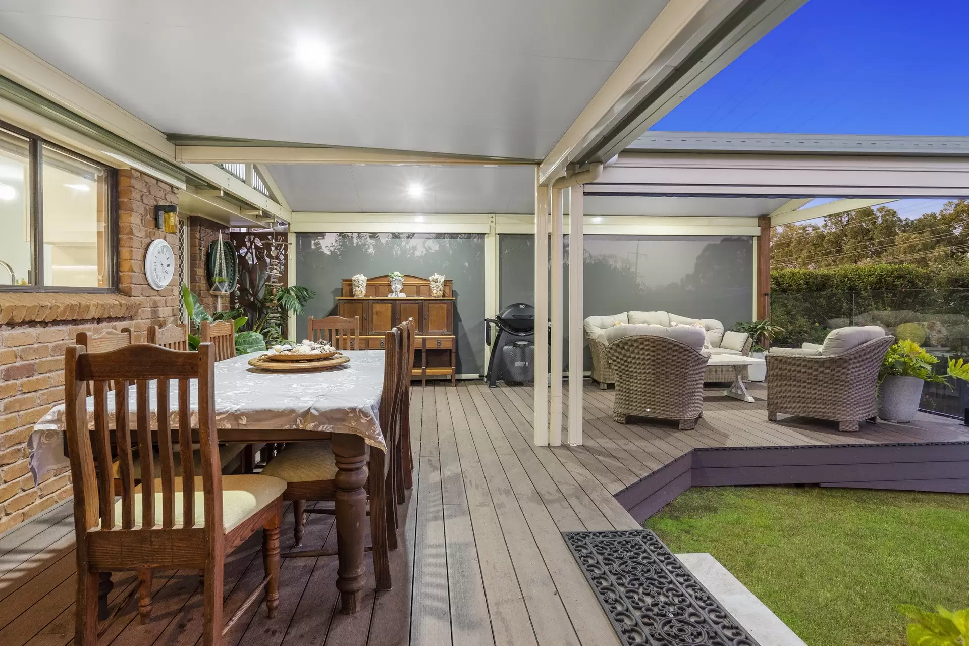 16 Sunshine Drive, Cleveland Sold by Queensland Sotheby's International Realty - image 1