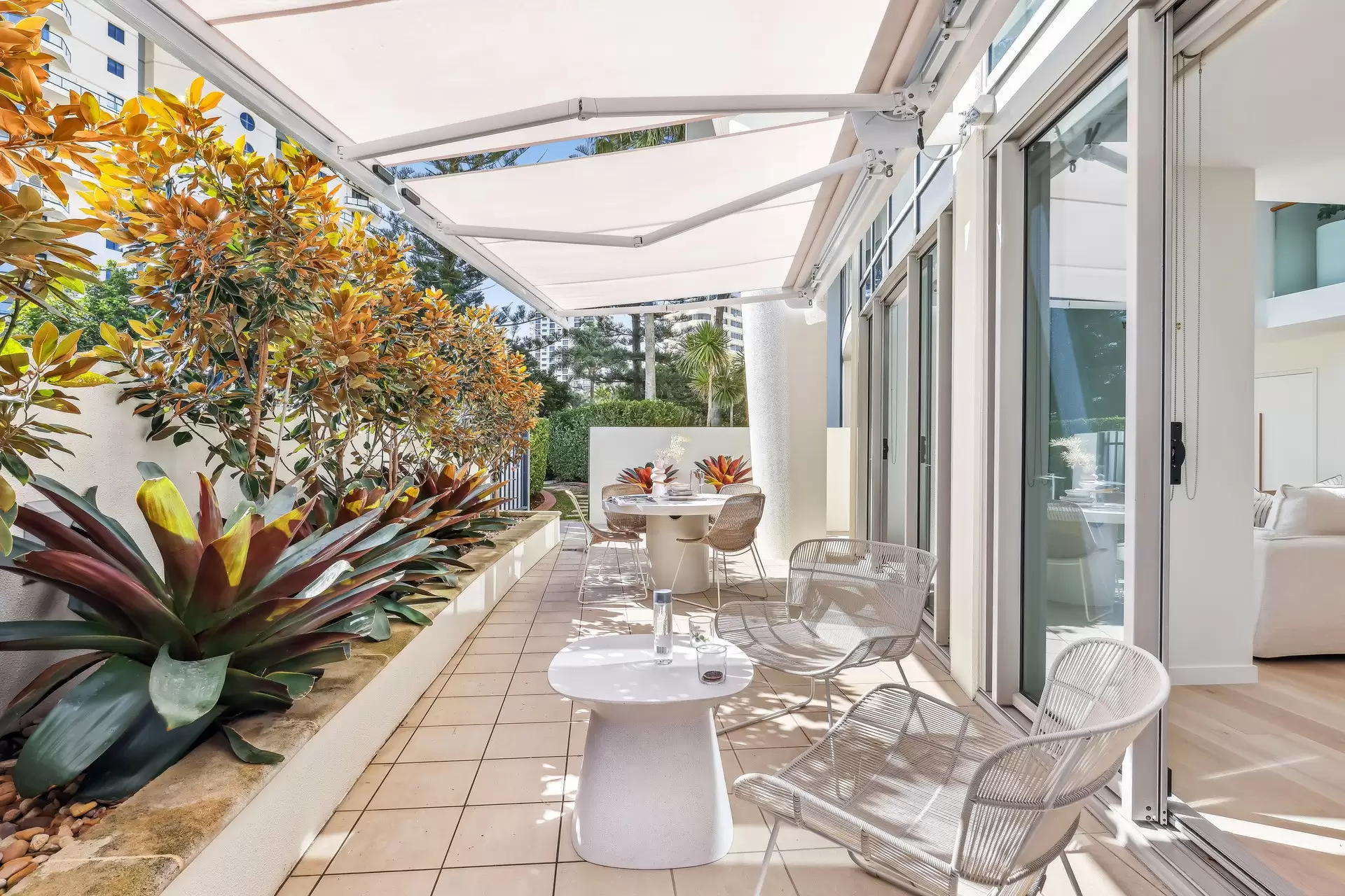 2002/1 Lennie Avenue, Main Beach Sold by Queensland Sotheby's International Realty - image 1