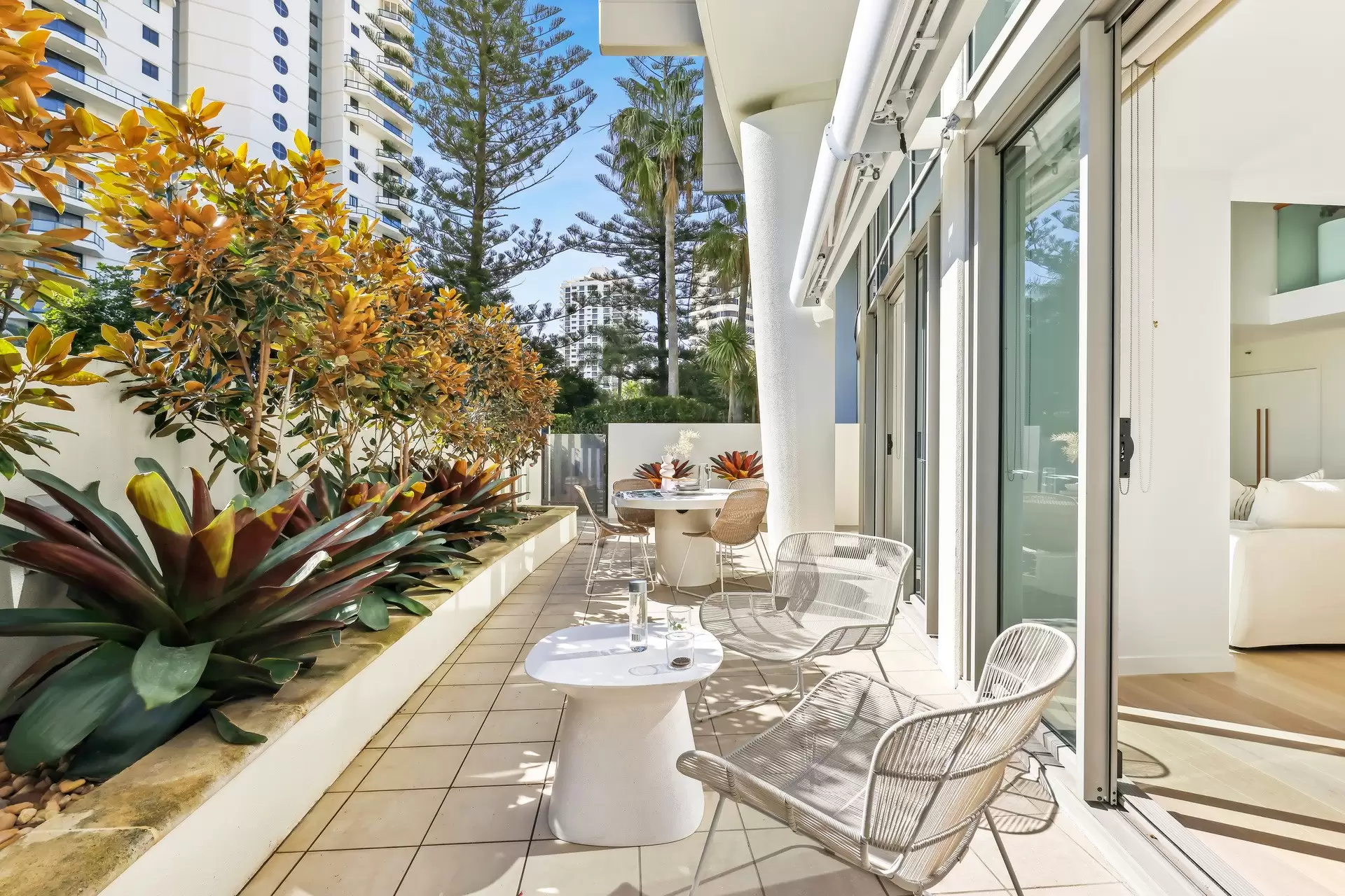 2002/1 Lennie Avenue, Main Beach Sold by Queensland Sotheby's International Realty - image 1