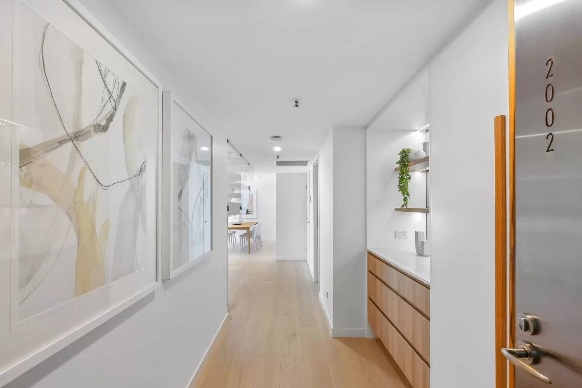 2002/1 Lennie Avenue, Main Beach Sold by Queensland Sotheby's International Realty - image 1