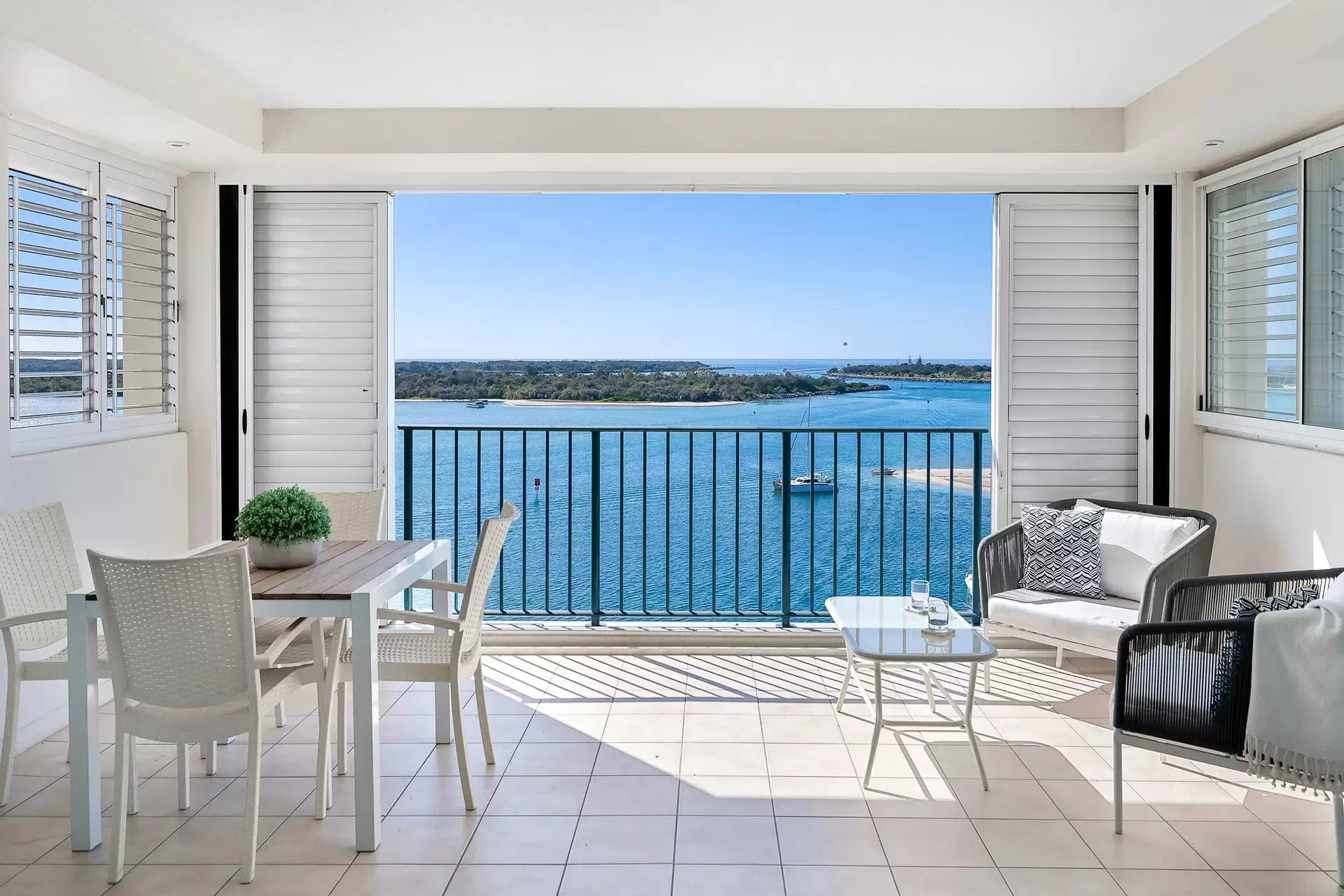100/326 Marine Parade, Labrador Sold by  - image 1