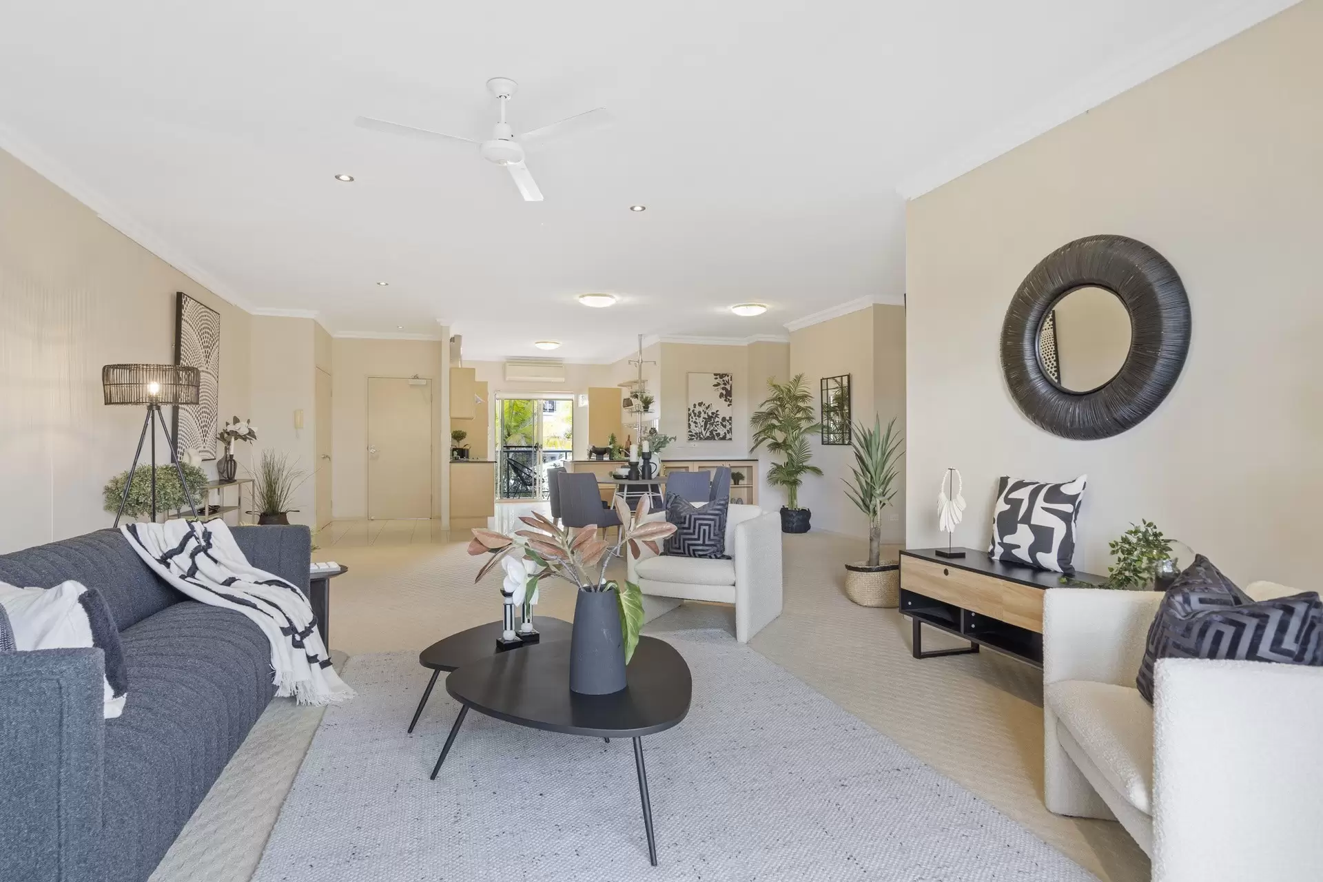 45/13-14 Esperance Court, Cleveland Sold by  - image 1