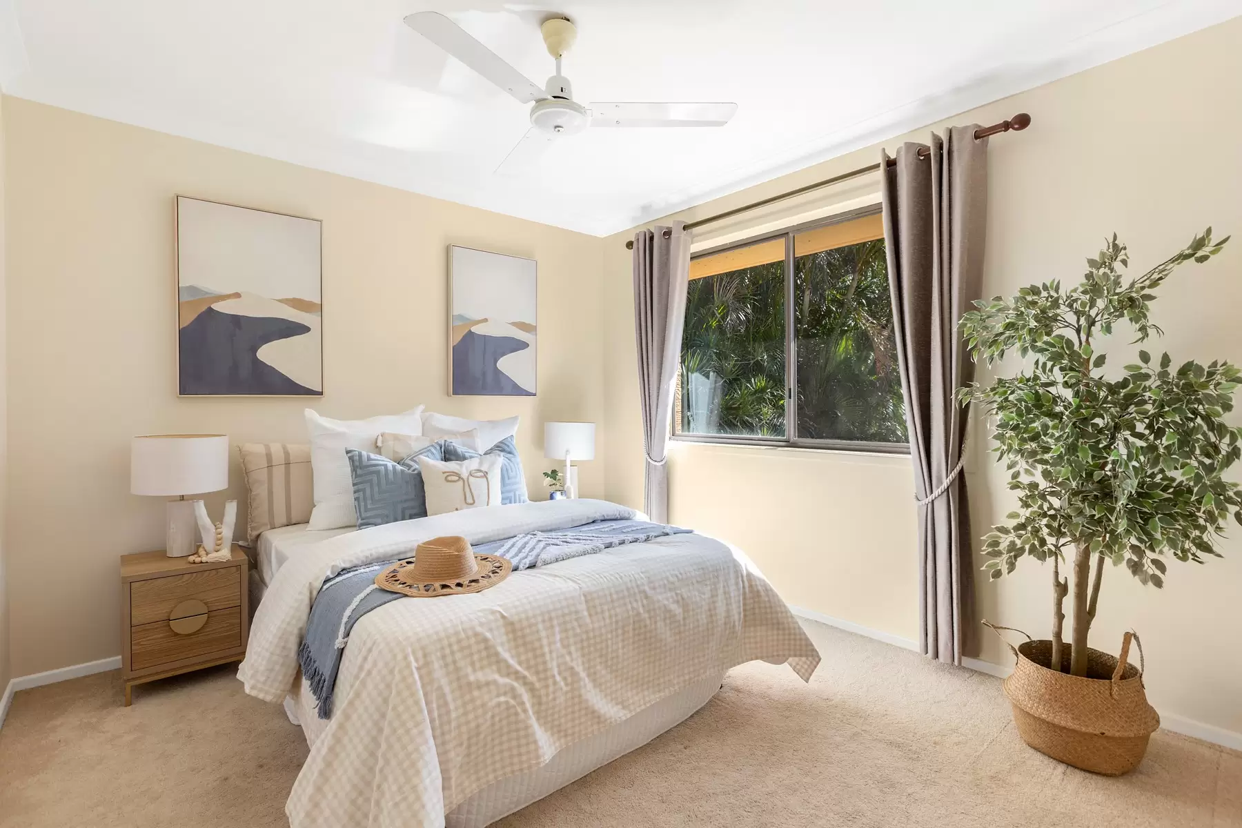 5 Oceanic Street, Wellington Point Sold by Queensland Sotheby's International Realty - image 1