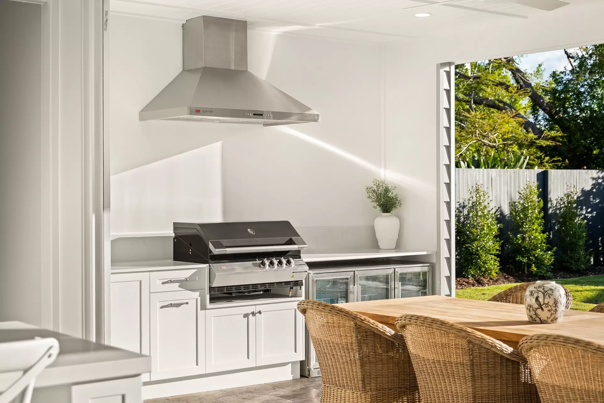 20 Frankit Street, Wavell Heights Sold by Queensland Sotheby's International Realty - image 1