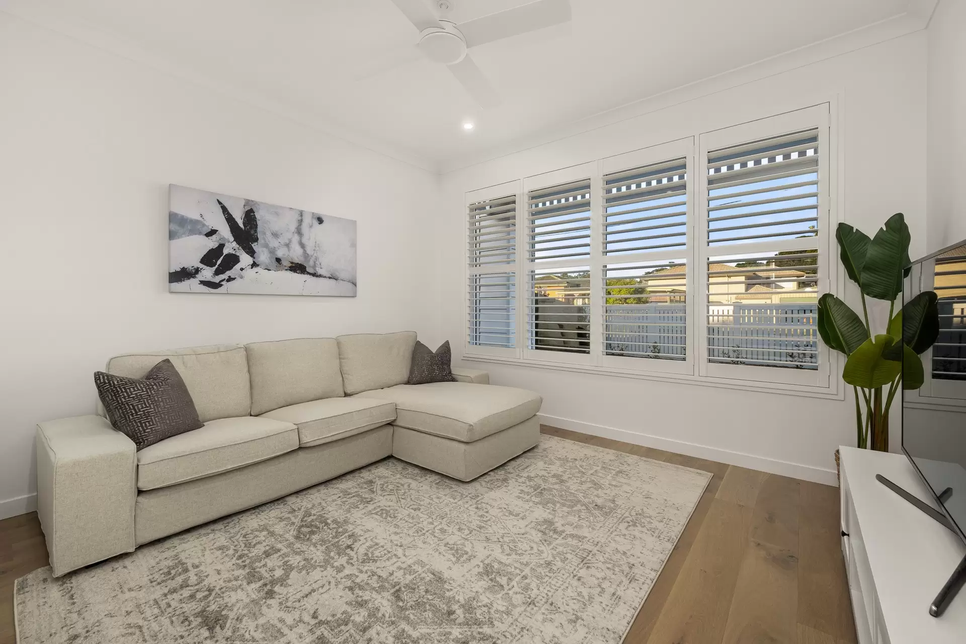 20 Frankit Street, Wavell Heights Sold by Queensland Sotheby's International Realty - image 1