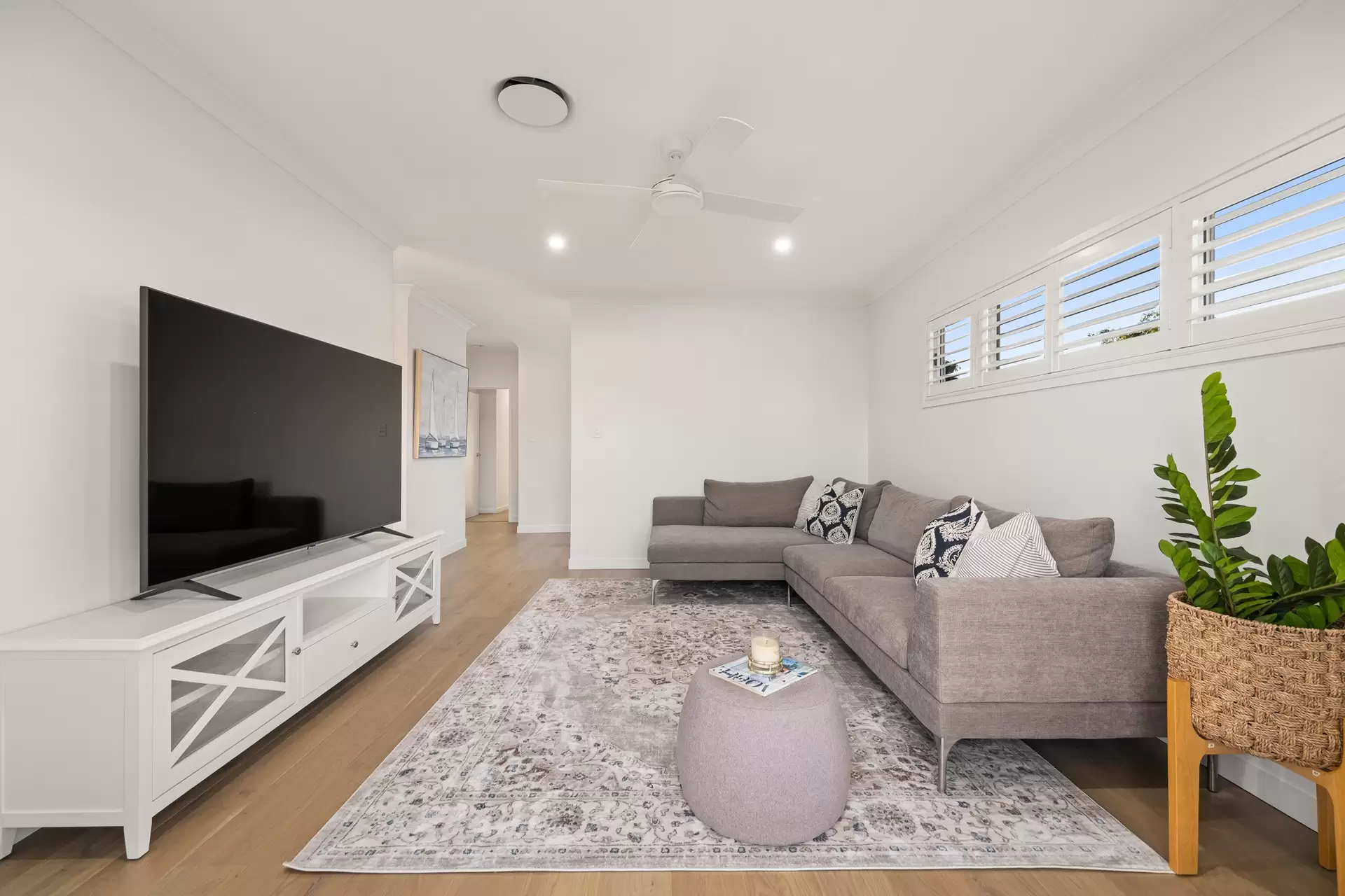 20 Frankit Street, Wavell Heights Sold by Queensland Sotheby's International Realty - image 1