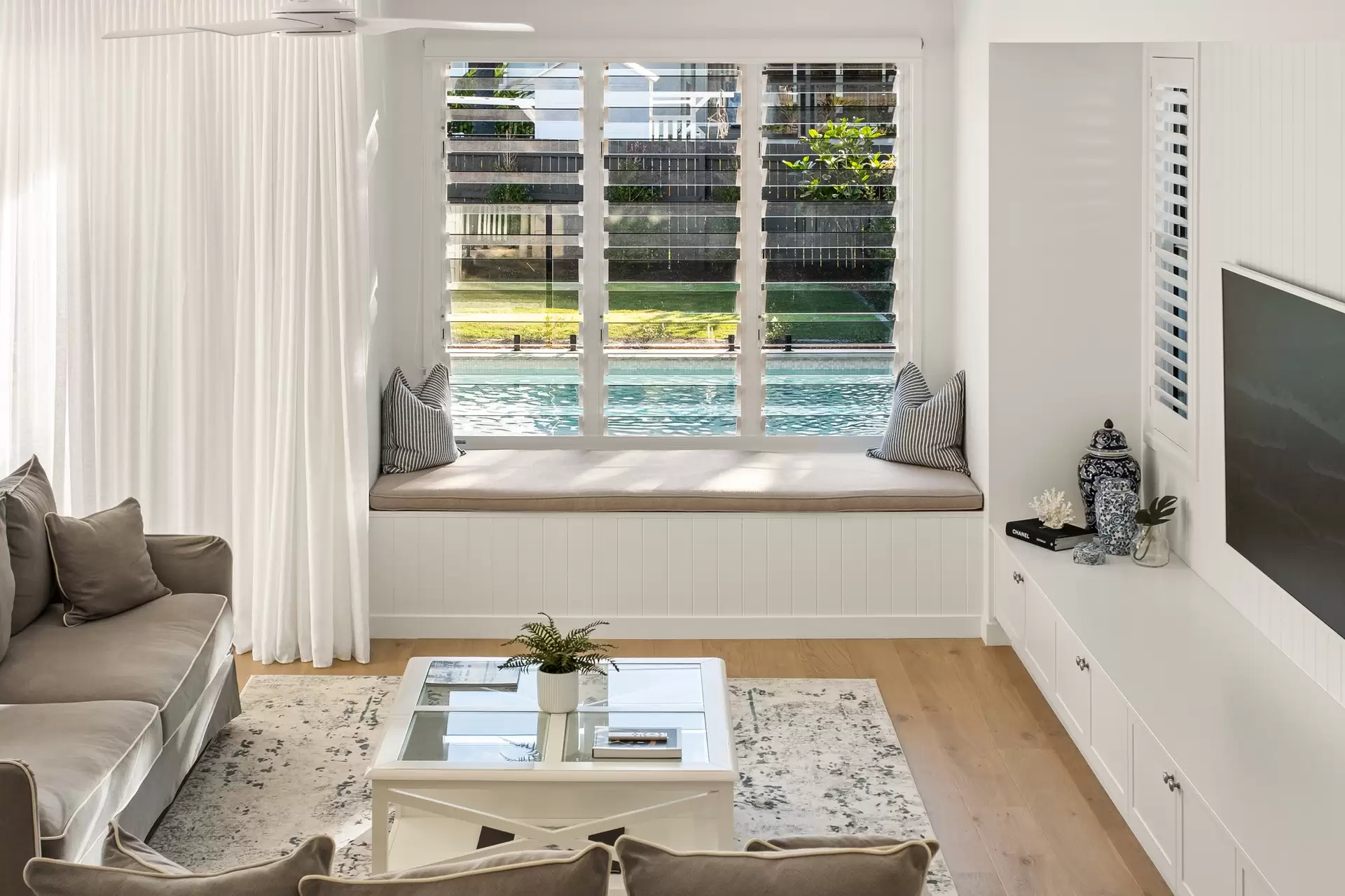 20 Frankit Street, Wavell Heights Sold by  - image 1