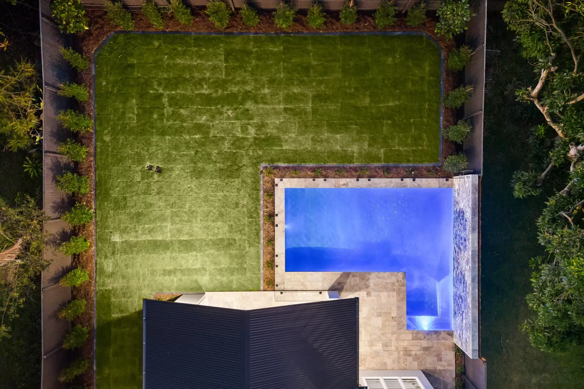 20 Frankit Street, Wavell Heights Sold by Queensland Sotheby's International Realty - image 1