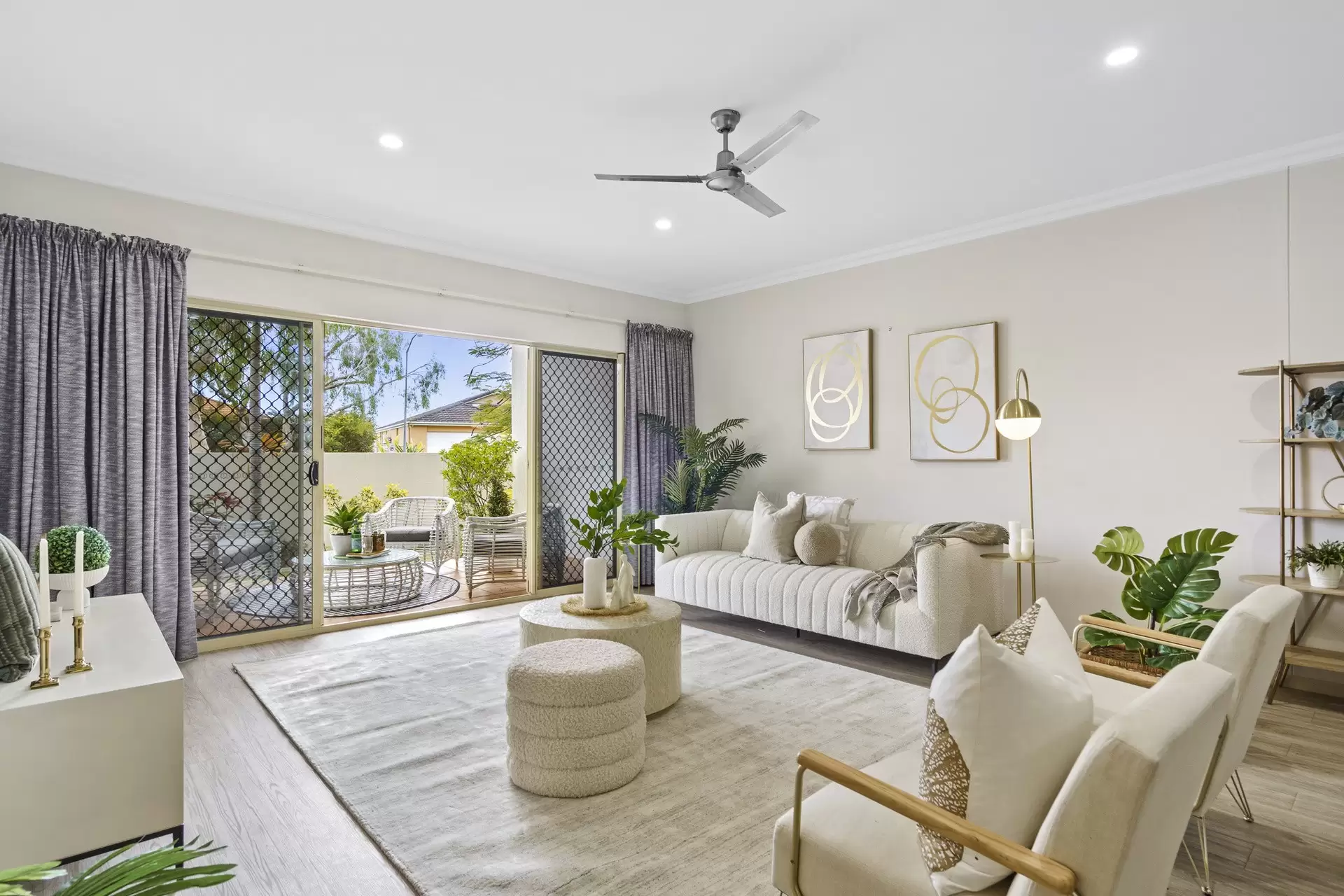 43/13-14 Esperance Court, Raby Bay Sold by  - image 1