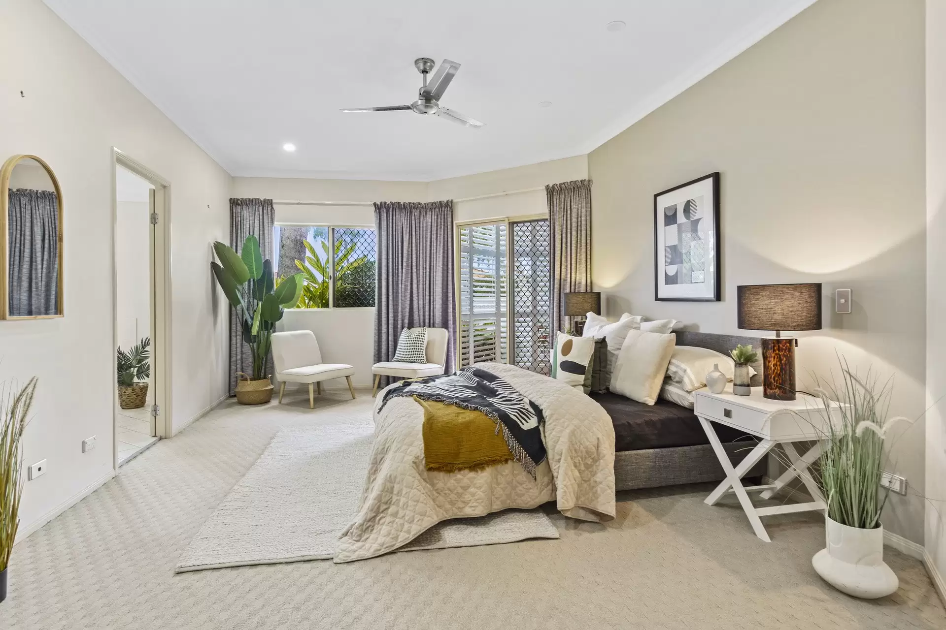 43/13-14 Esperance Court, Raby Bay Sold by Queensland Sotheby's International Realty - image 1