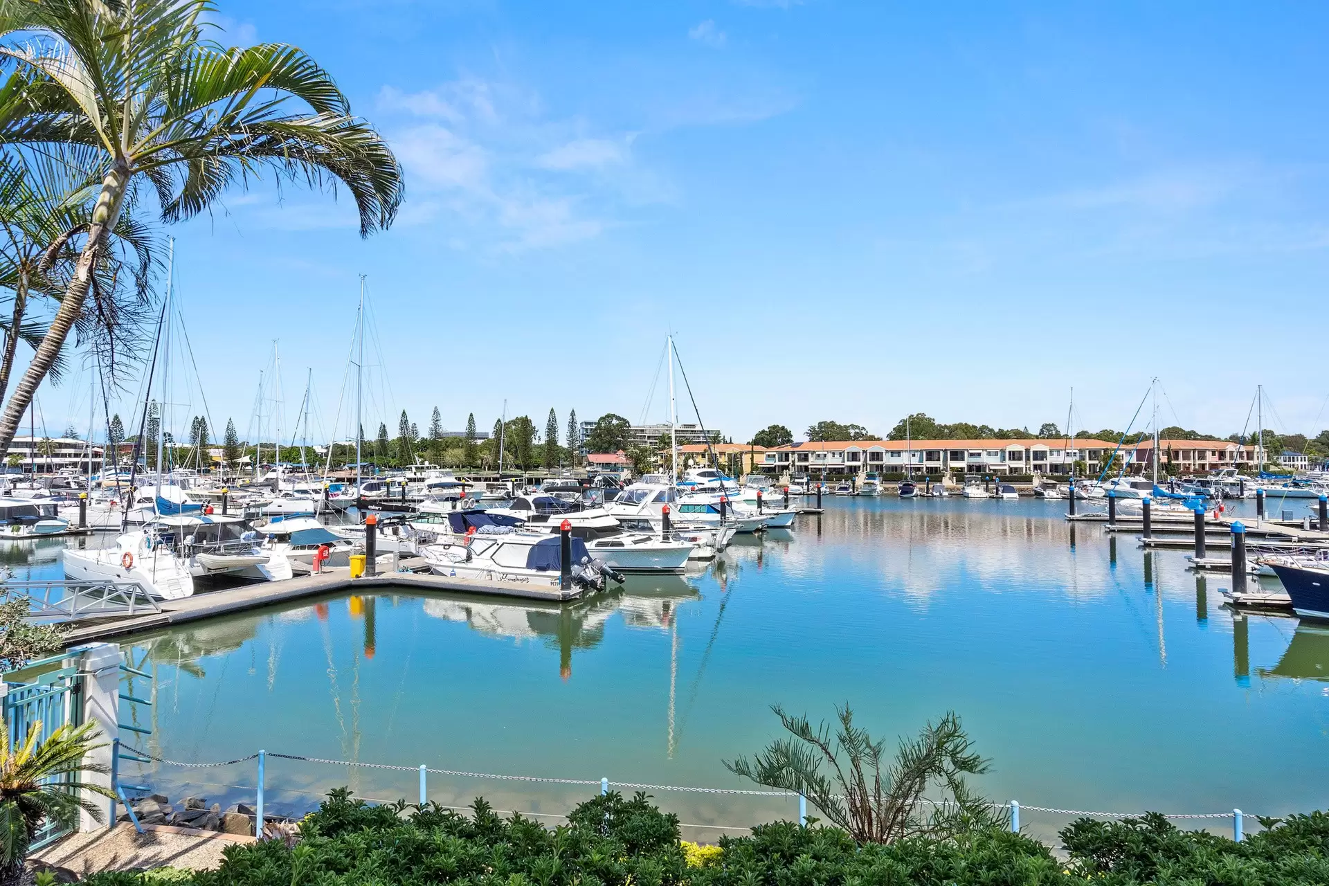 43/13-14 Esperance Court, Raby Bay Sold by Queensland Sotheby's International Realty - image 1
