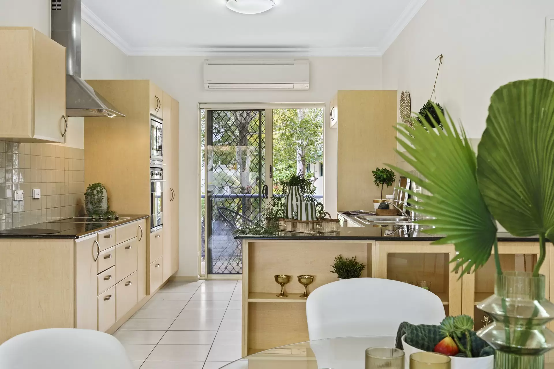 43/13-14 Esperance Court, Raby Bay Sold by Queensland Sotheby's International Realty - image 1