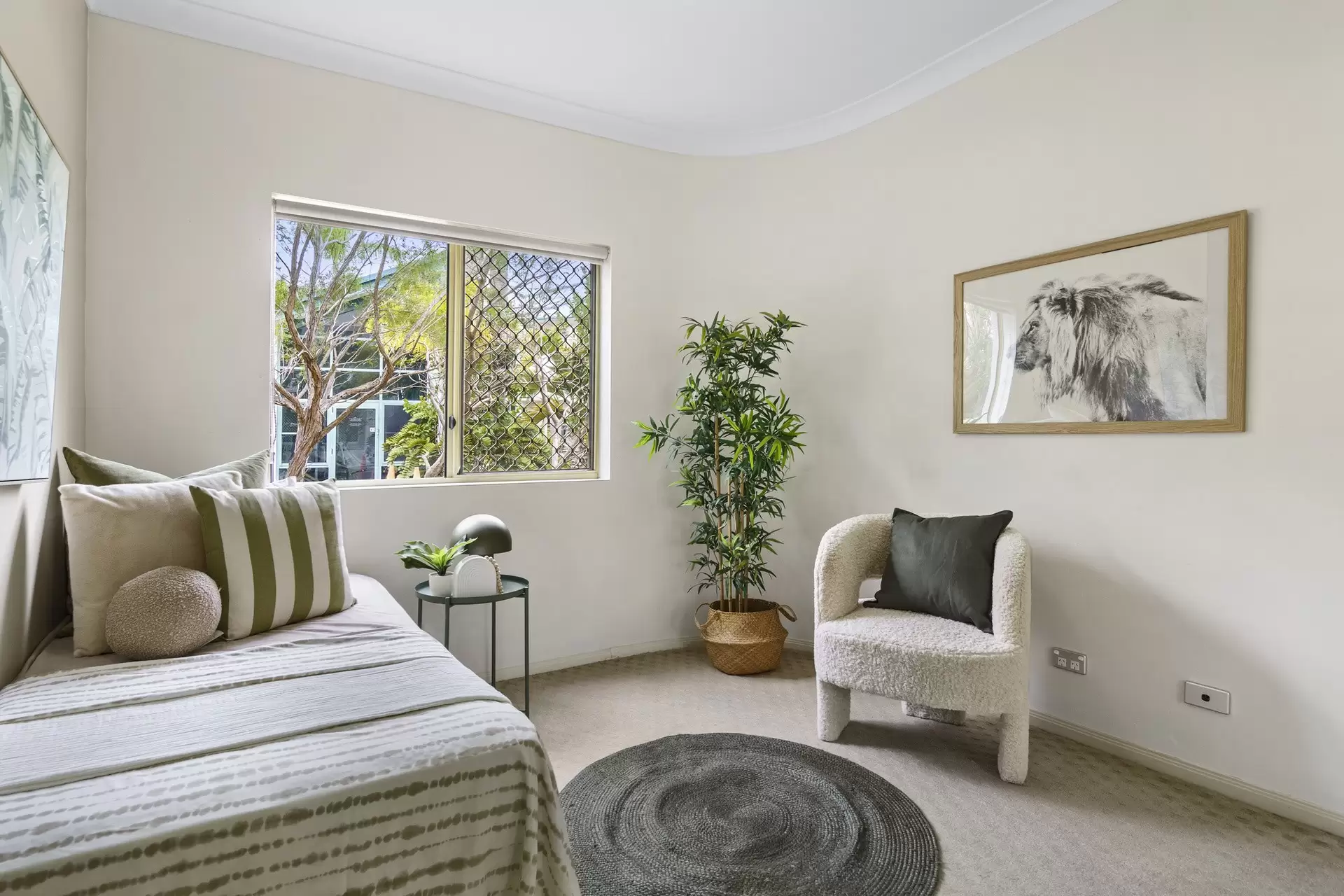 43/13-14 Esperance Court, Raby Bay Sold by Queensland Sotheby's International Realty - image 1
