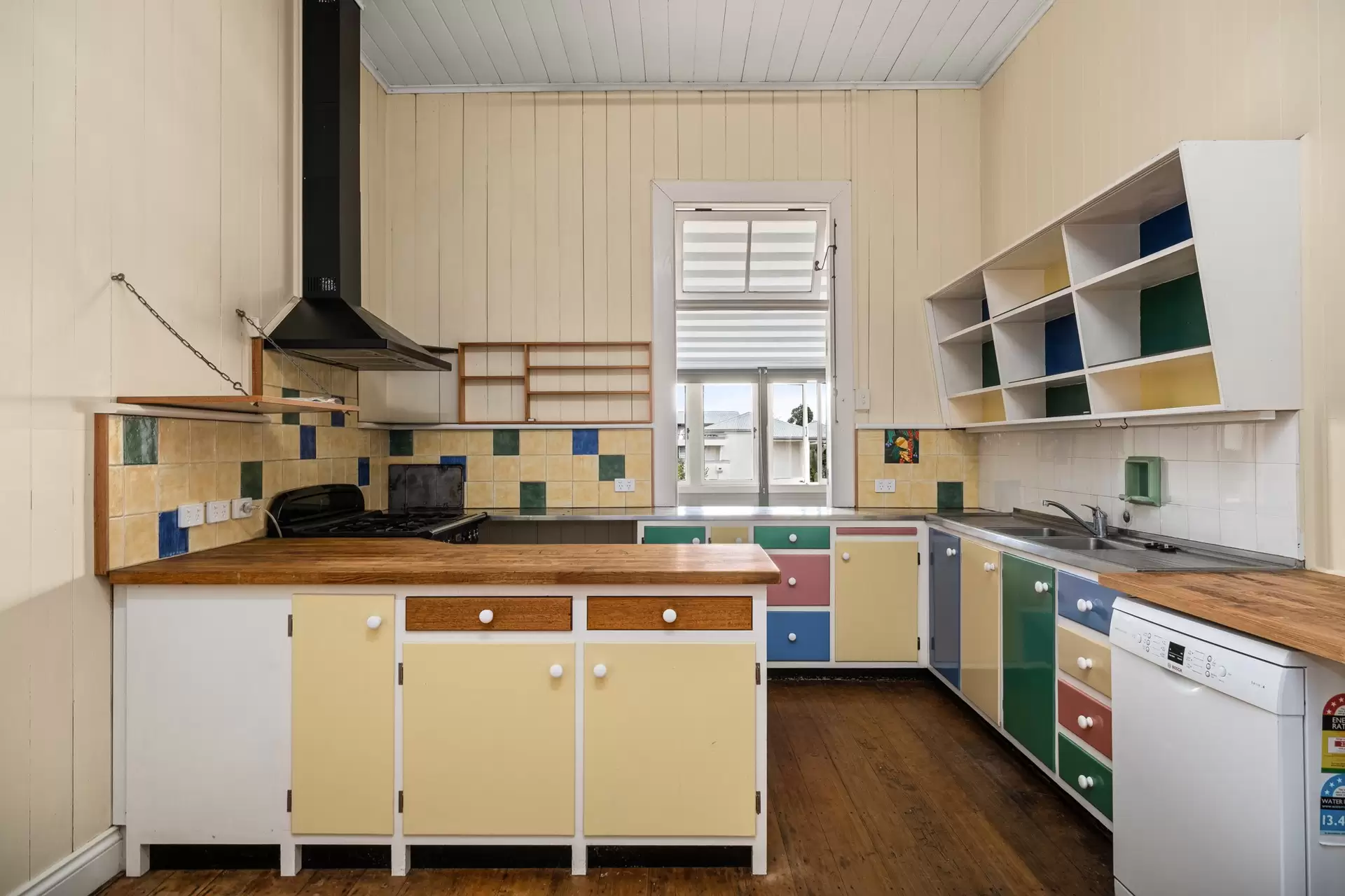 51 Bellevue Terrace, Clayfield Sold by Queensland Sotheby's International Realty - image 1