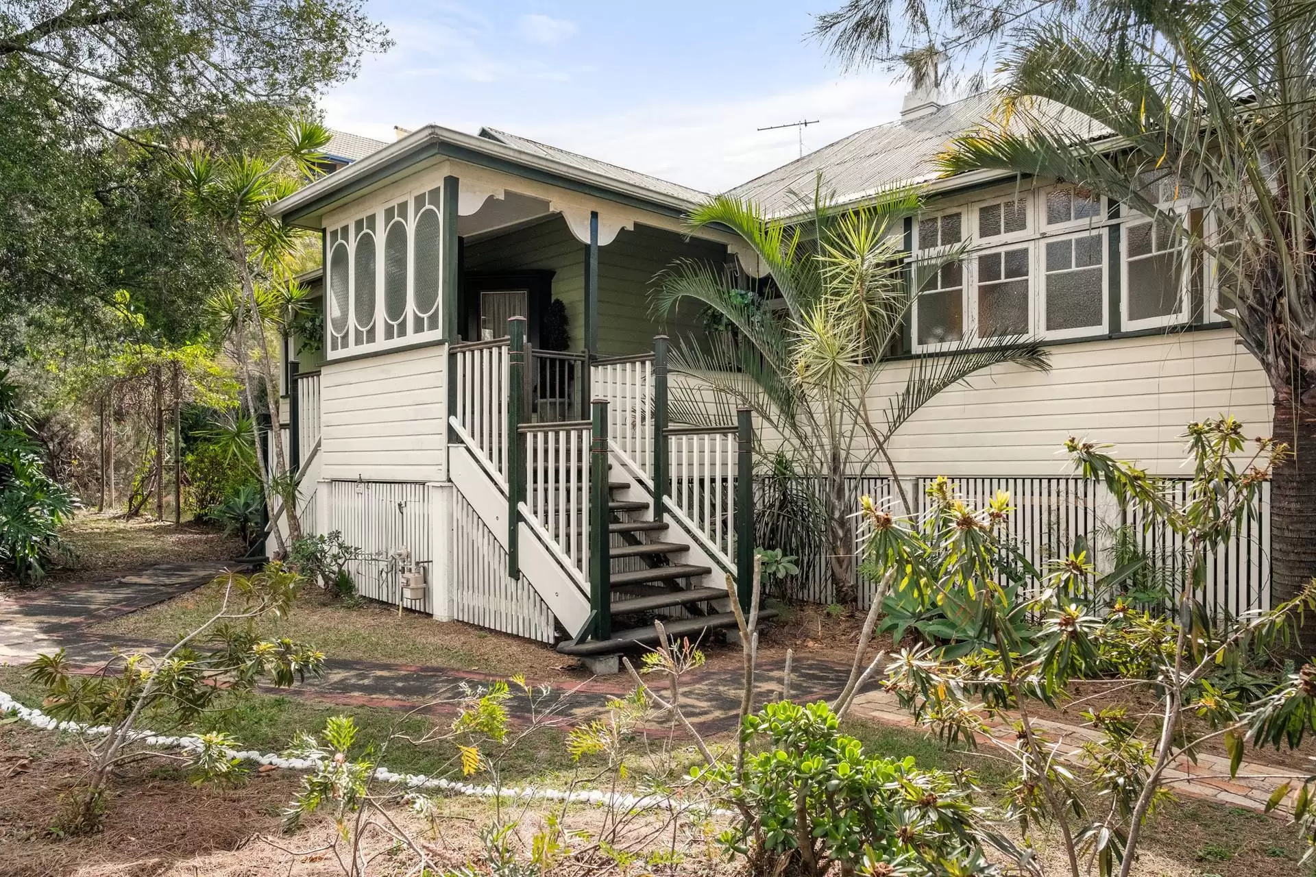 51 Bellevue Terrace, Clayfield Sold by Queensland Sotheby's International Realty - image 1