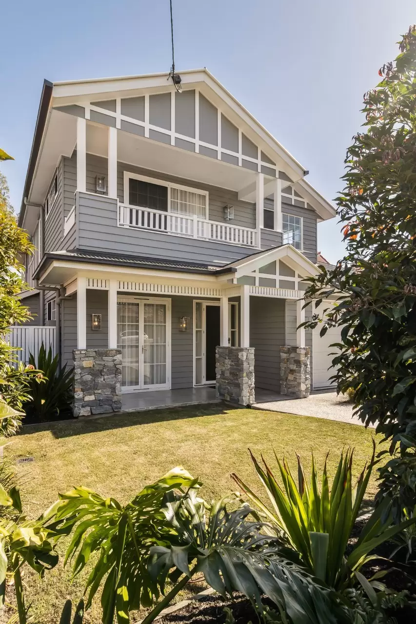 10 Zeehan Street, Wavell Heights Sold by Queensland Sotheby's International Realty - image 1