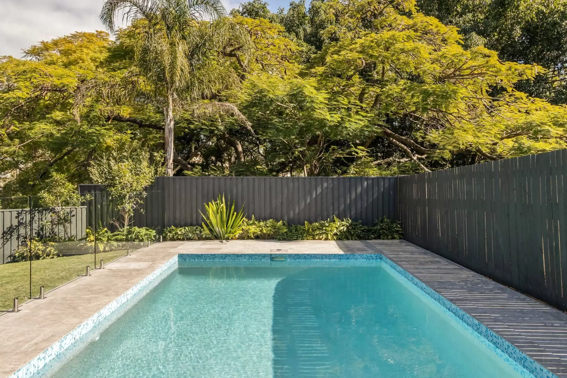 10 Zeehan Street, Wavell Heights Sold by Queensland Sotheby's International Realty - image 1