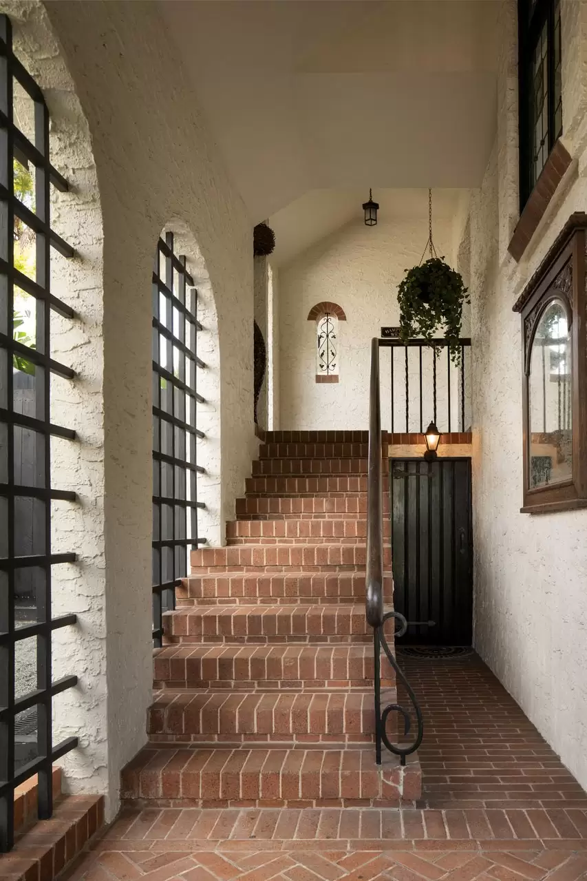 12 Ascot Street, Ascot Sold by Queensland Sotheby's International Realty - image 1