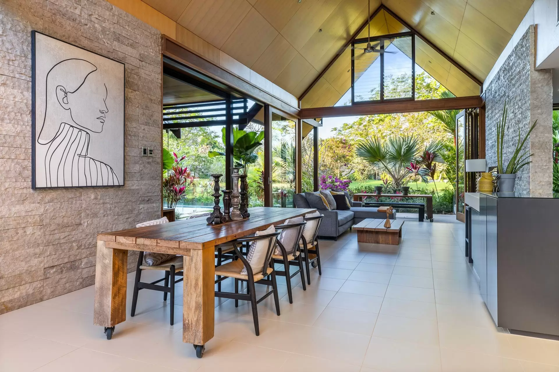 41 Bale Drive, Port Douglas Sold by Queensland Sotheby's International Realty - image 1